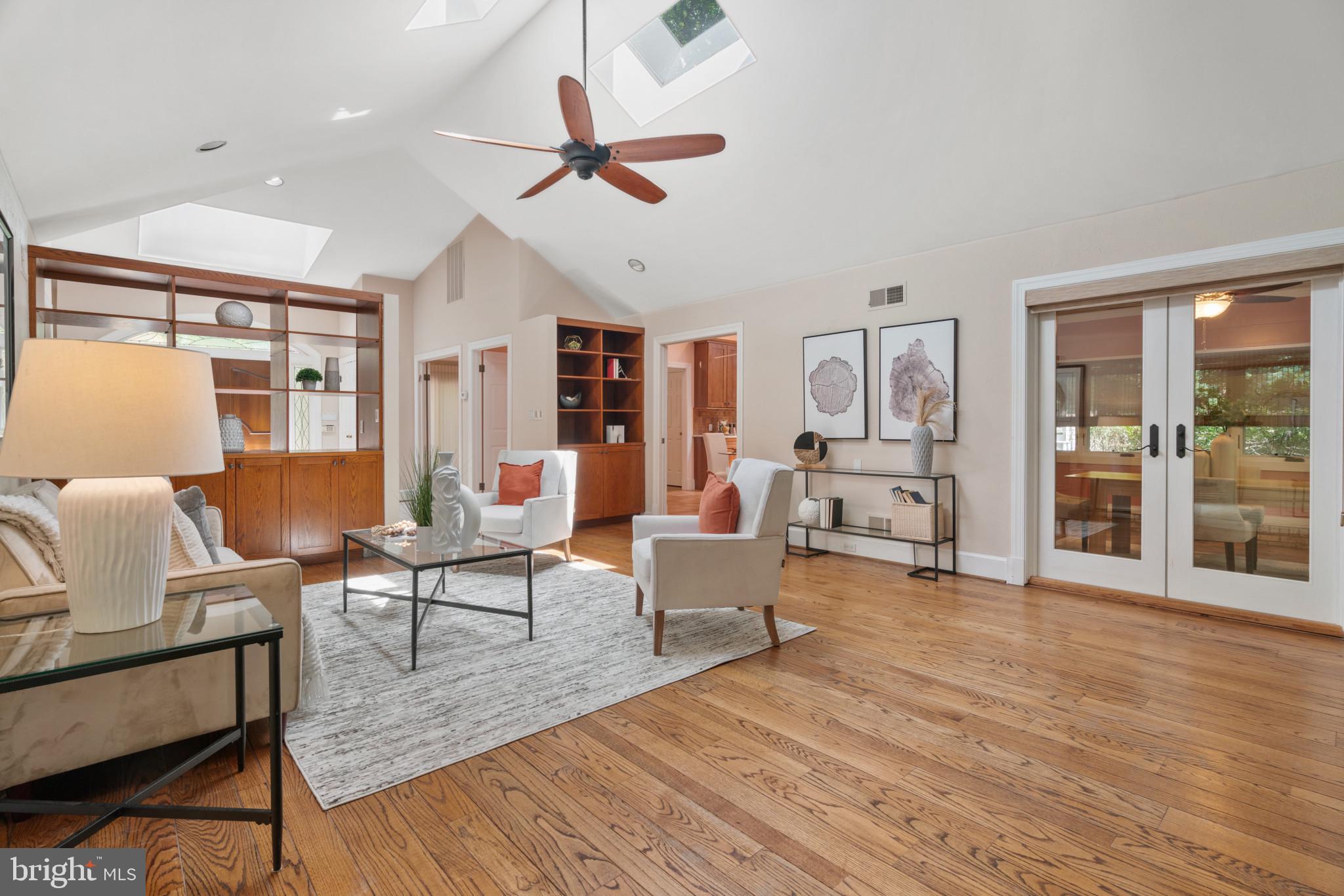 NORBECK KNOLLS - Residential