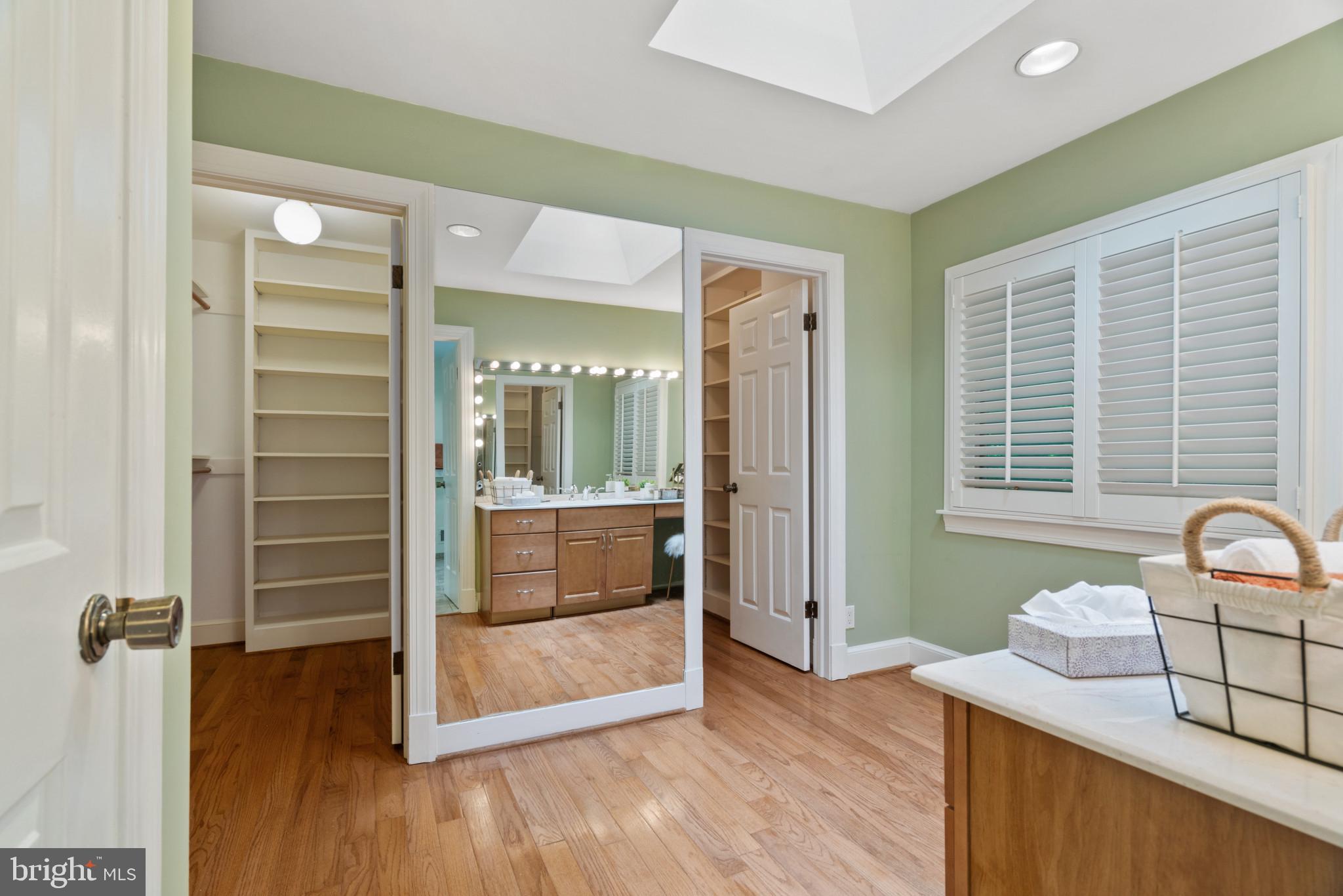 NORBECK KNOLLS - Residential