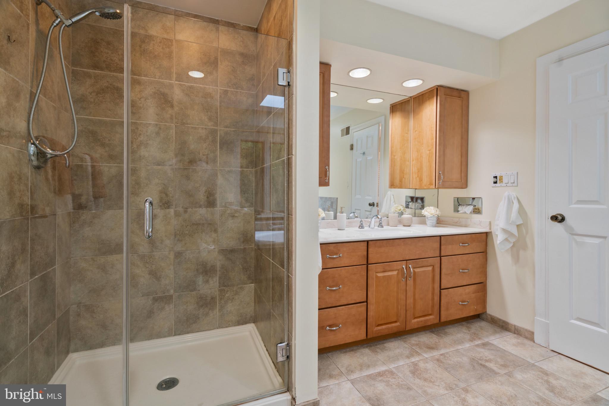 NORBECK KNOLLS - Residential