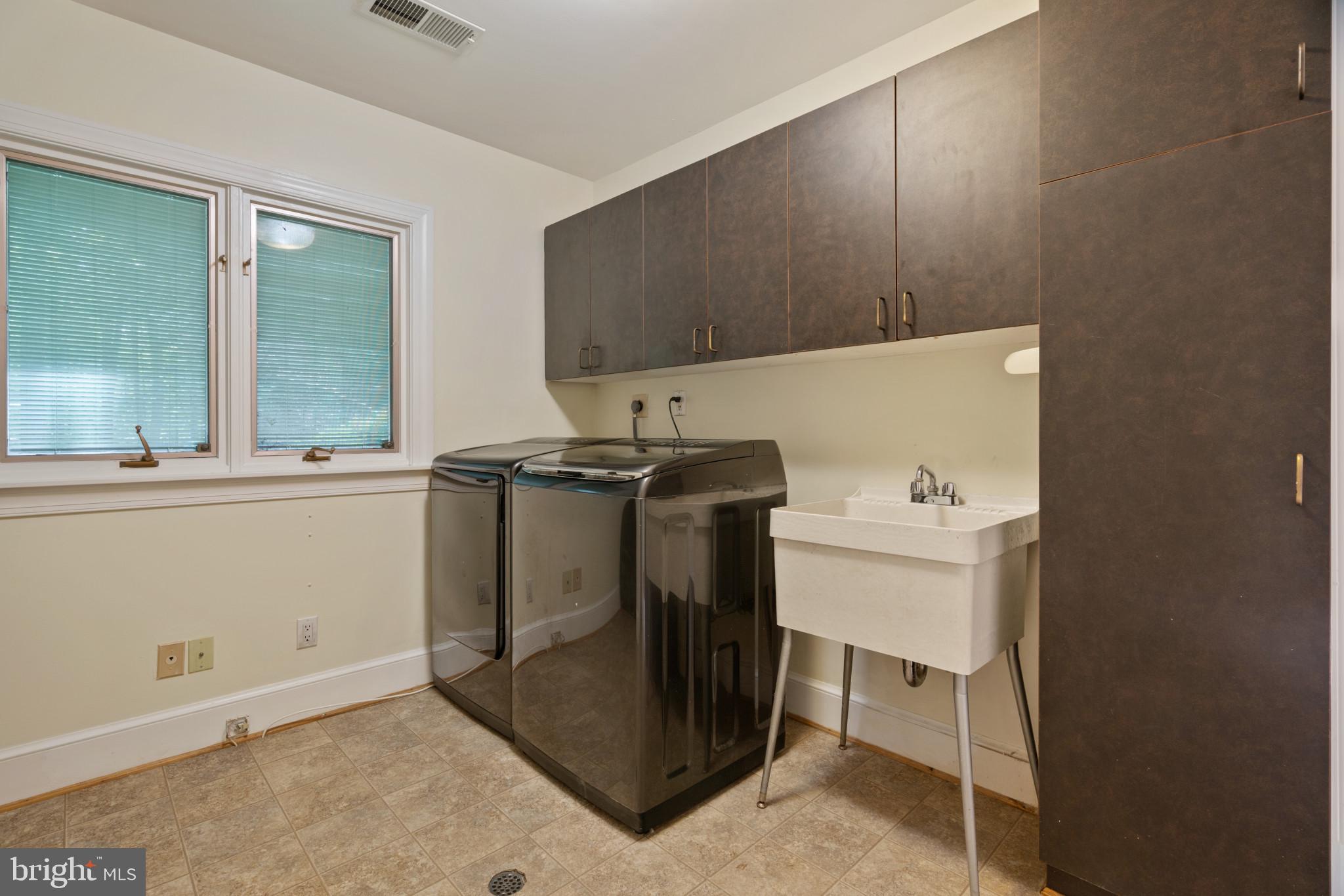 NORBECK KNOLLS - Residential