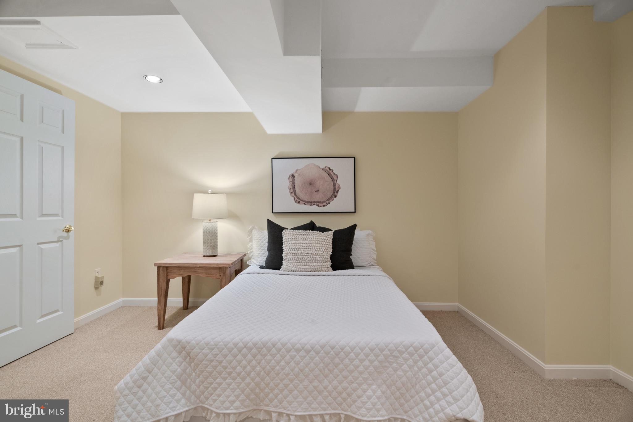 NORBECK KNOLLS - Residential