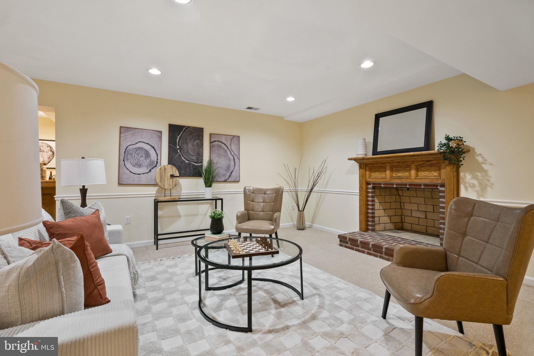 NORBECK KNOLLS - Residential