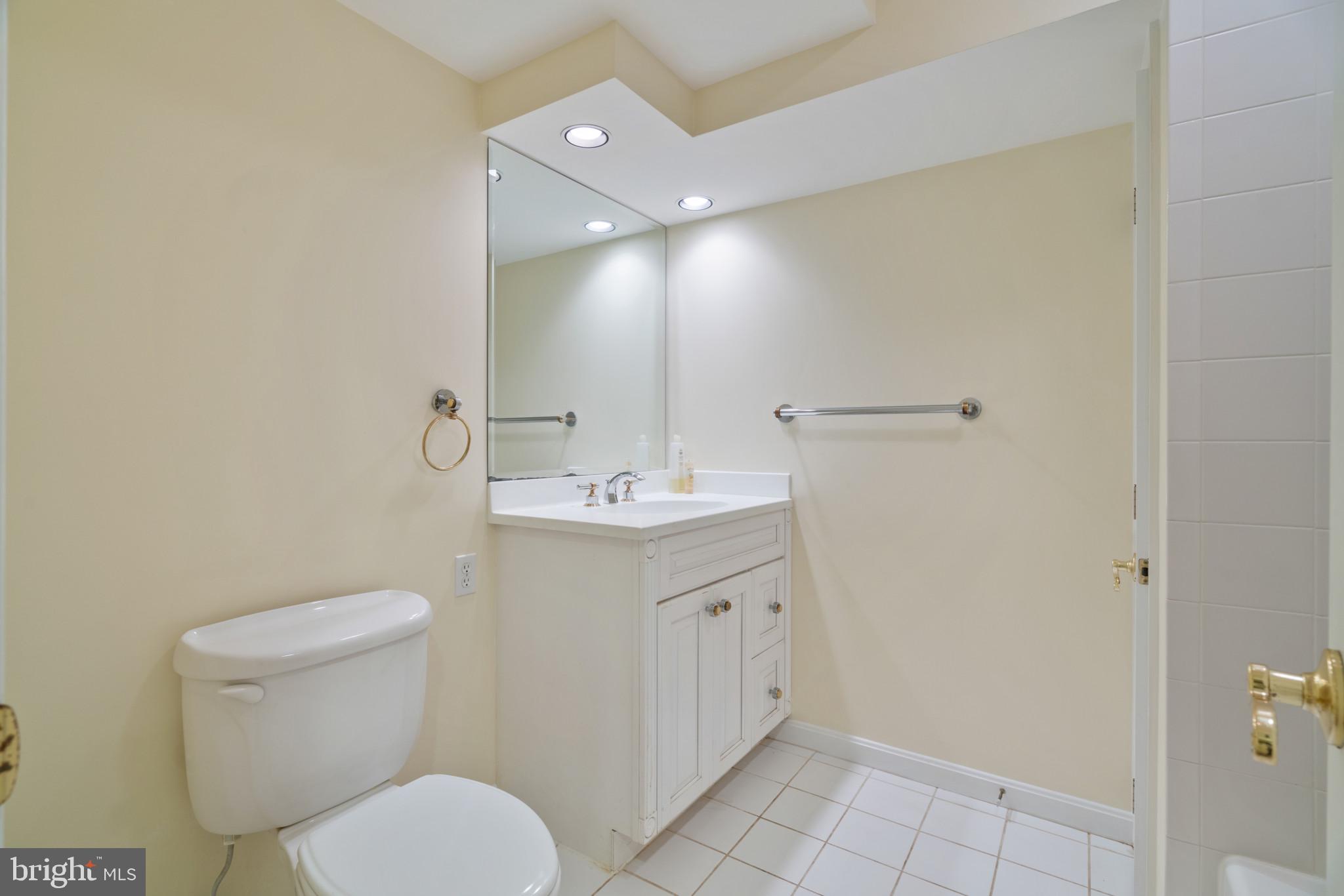 NORBECK KNOLLS - Residential