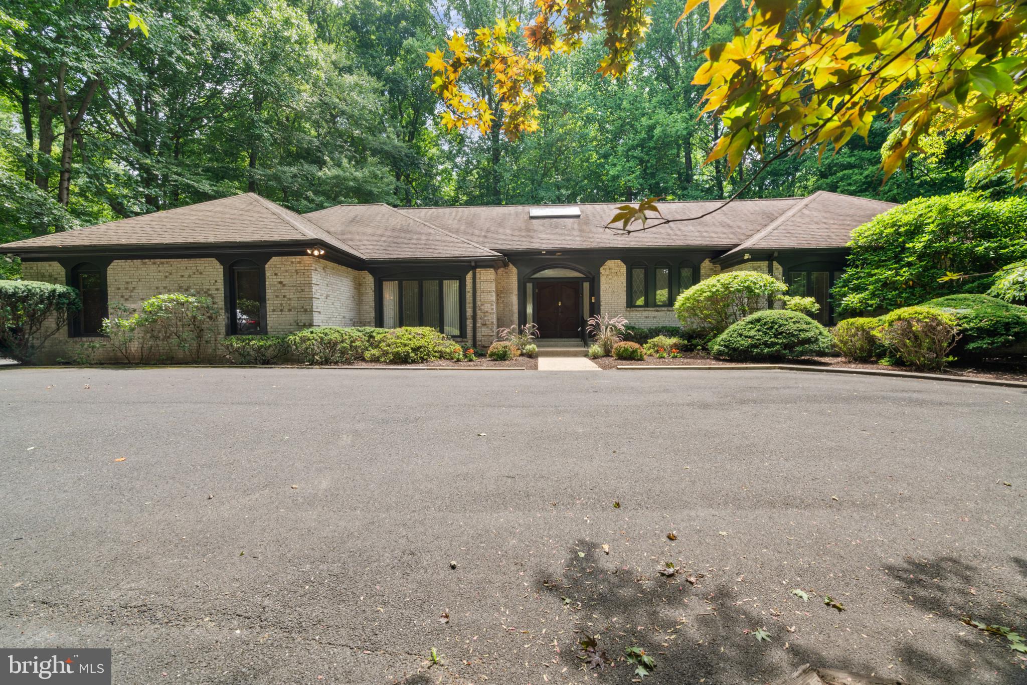 NORBECK KNOLLS - Residential