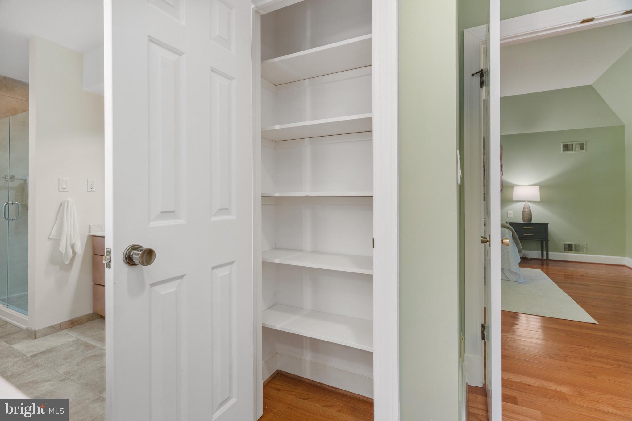 NORBECK KNOLLS - Residential