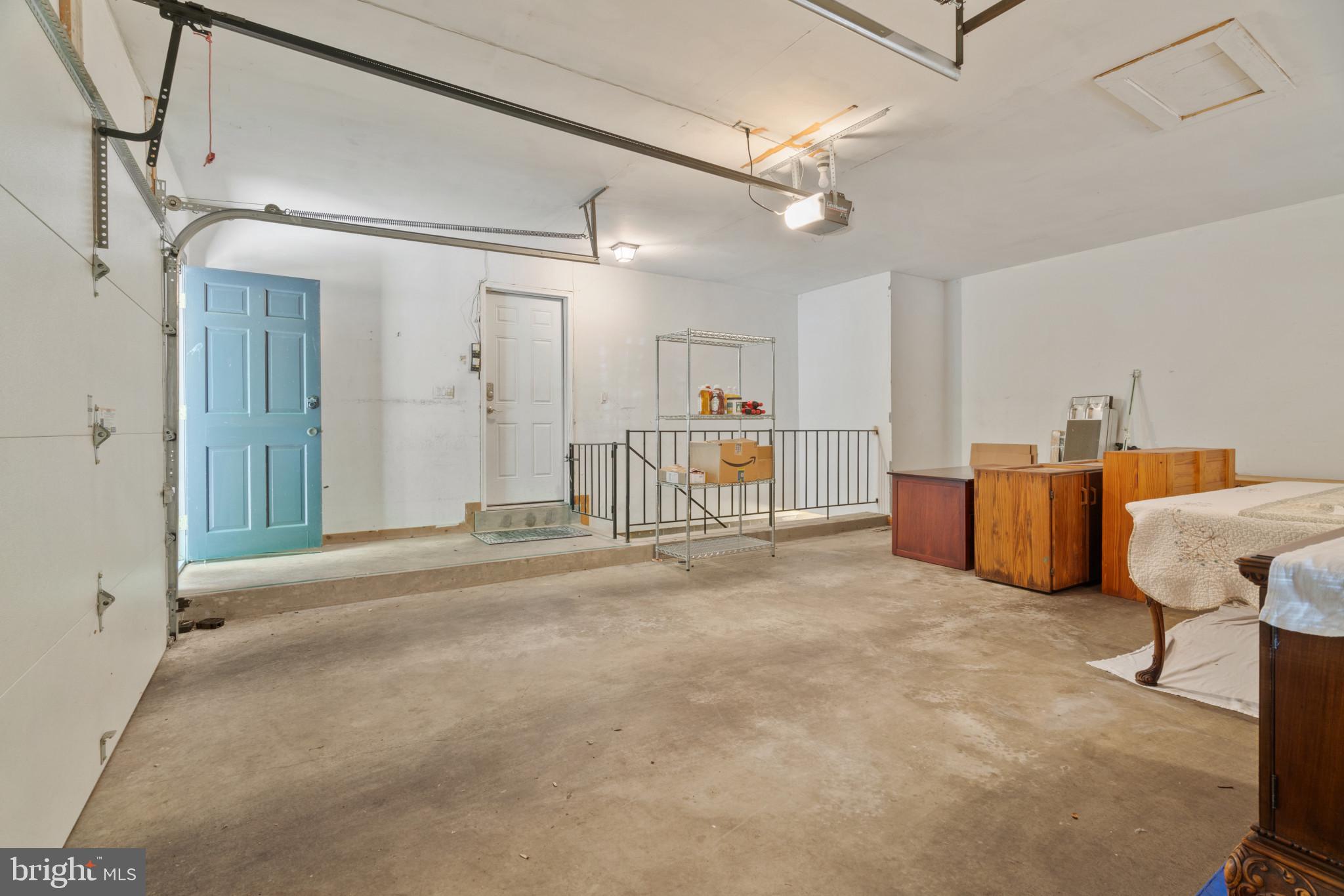 NORBECK KNOLLS - Residential