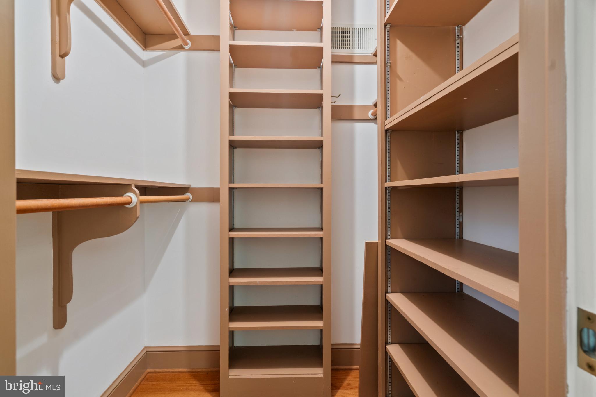 NORBECK KNOLLS - Residential