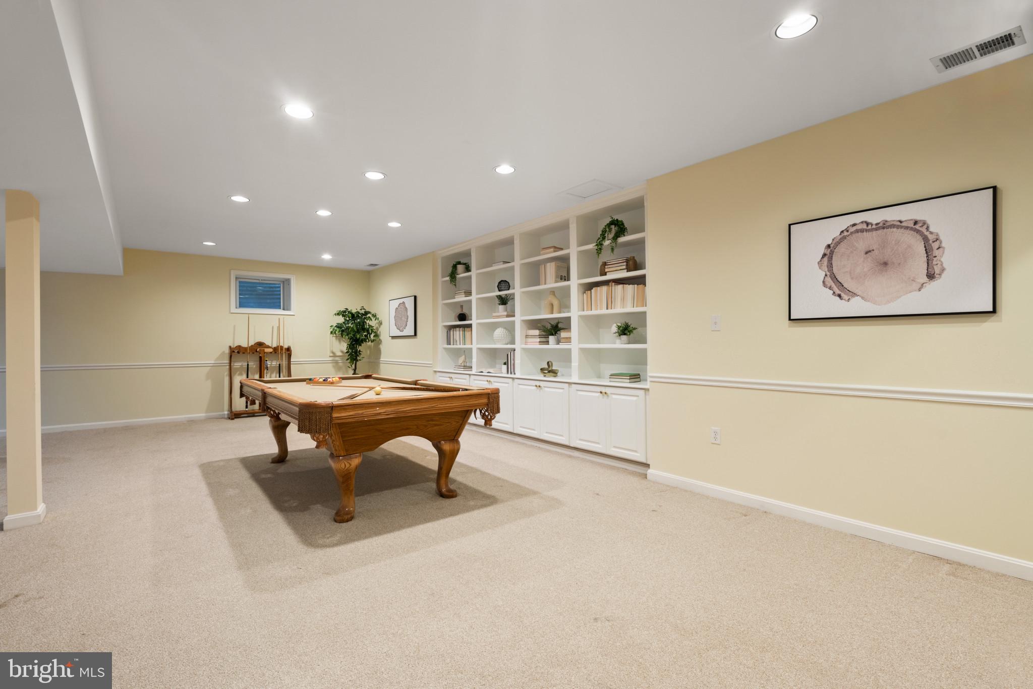 NORBECK KNOLLS - Residential