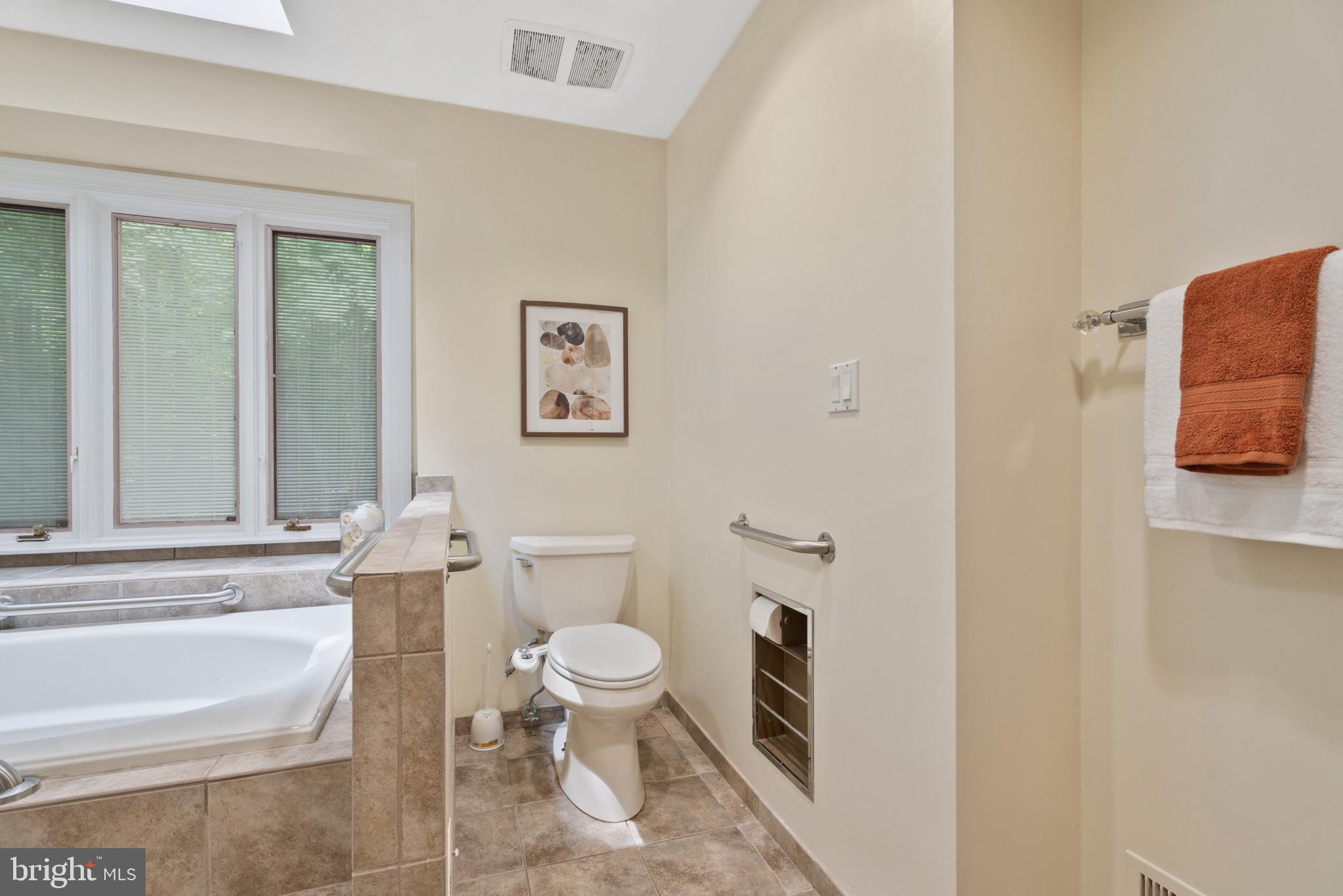 NORBECK KNOLLS - Residential