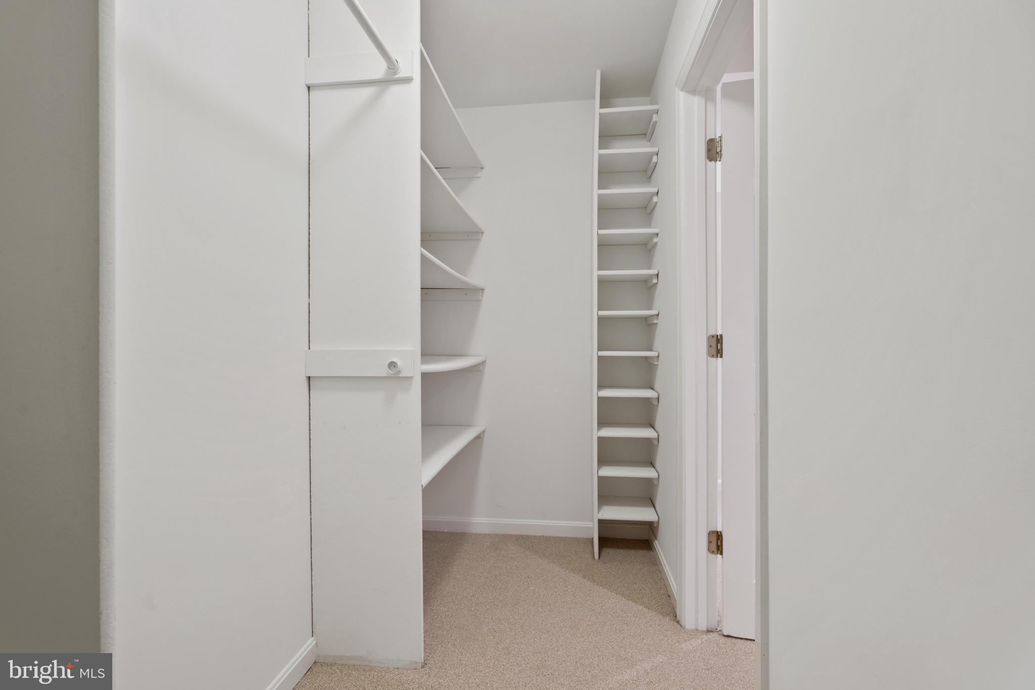 NORBECK KNOLLS - Residential