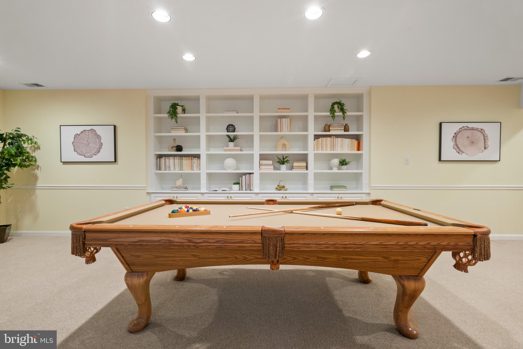 NORBECK KNOLLS - Residential