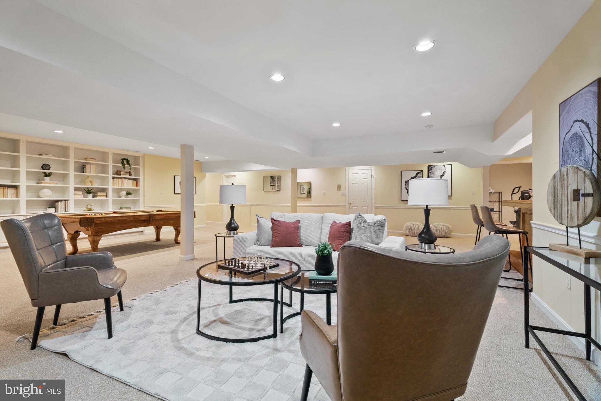 NORBECK KNOLLS - Residential