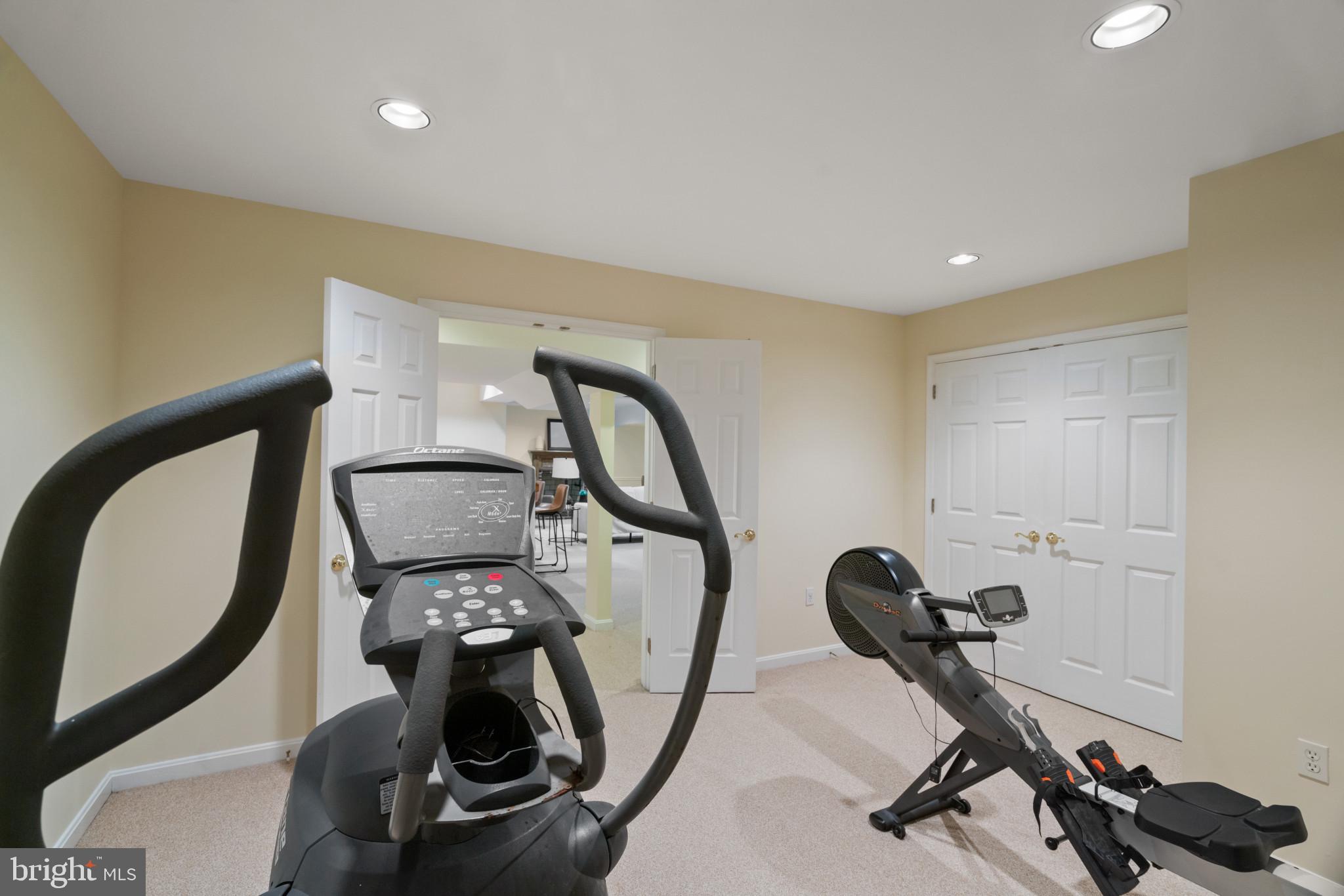 NORBECK KNOLLS - Residential