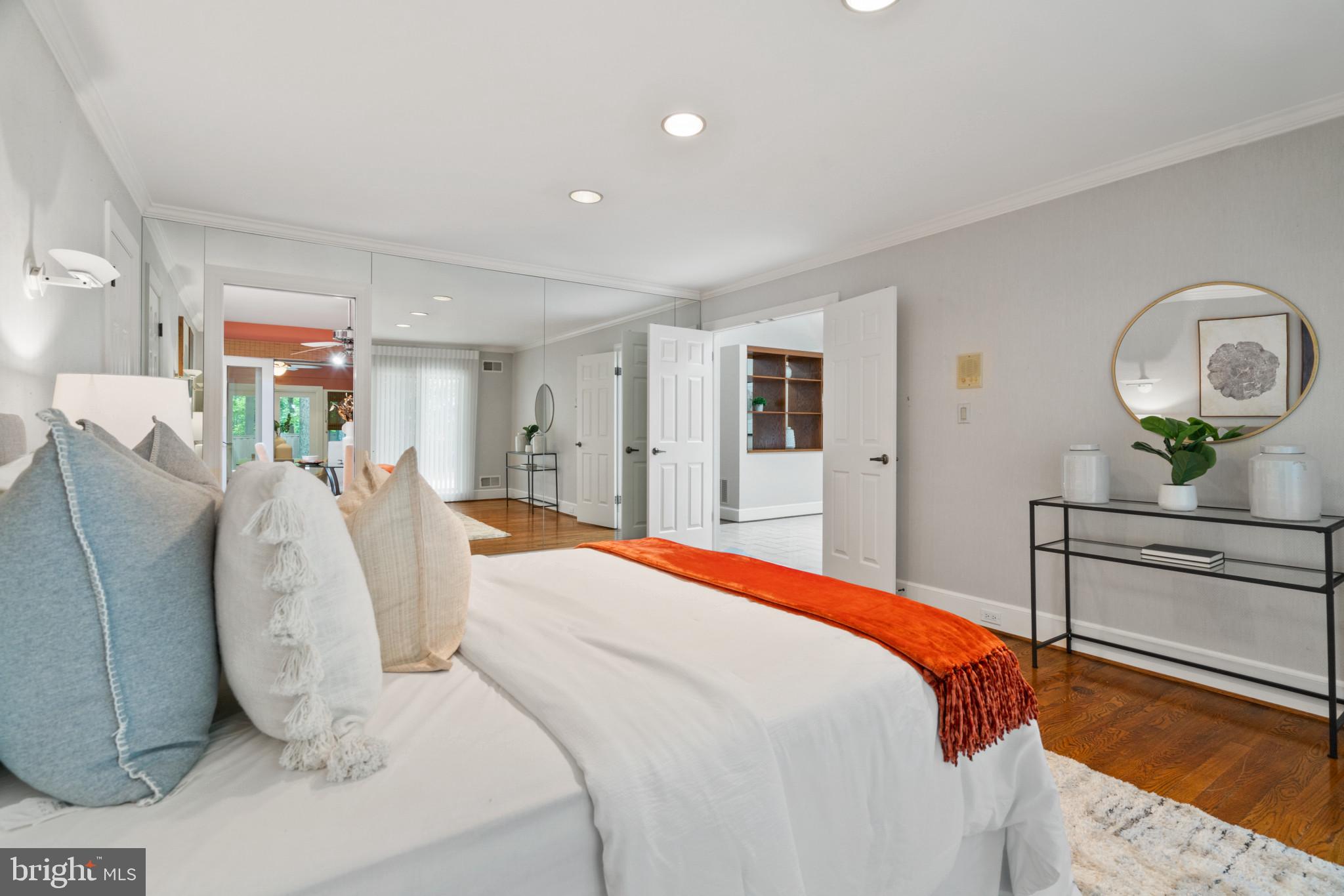 NORBECK KNOLLS - Residential