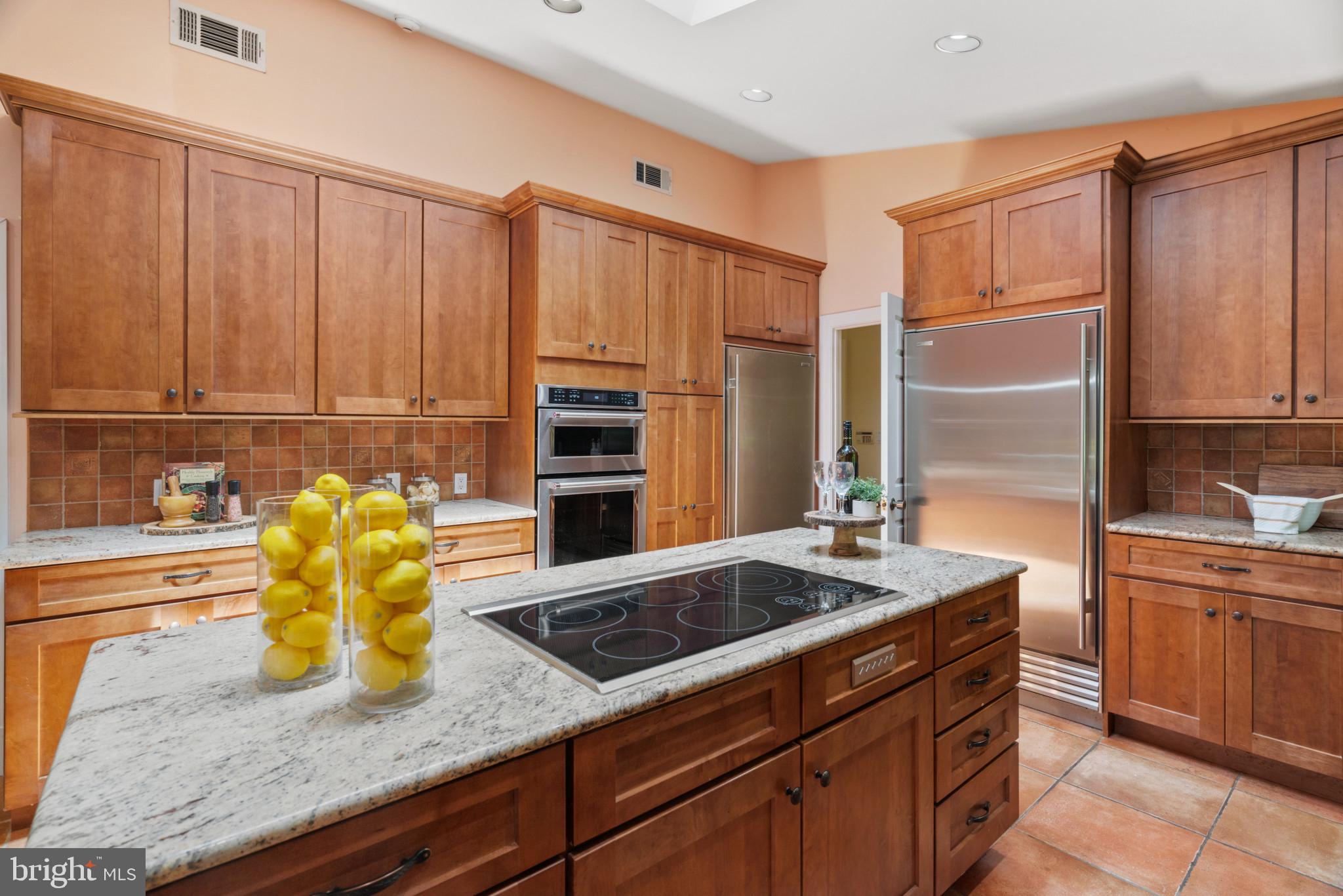 NORBECK KNOLLS - Residential