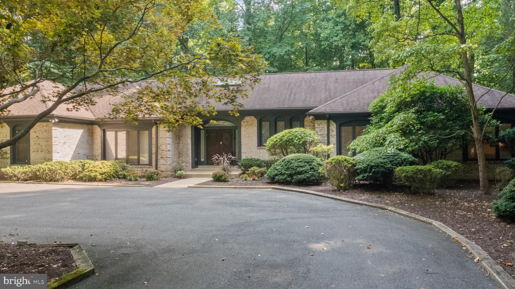 NORBECK KNOLLS - Residential