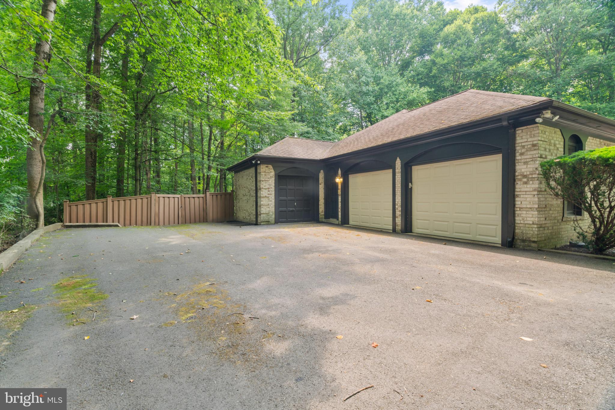 NORBECK KNOLLS - Residential