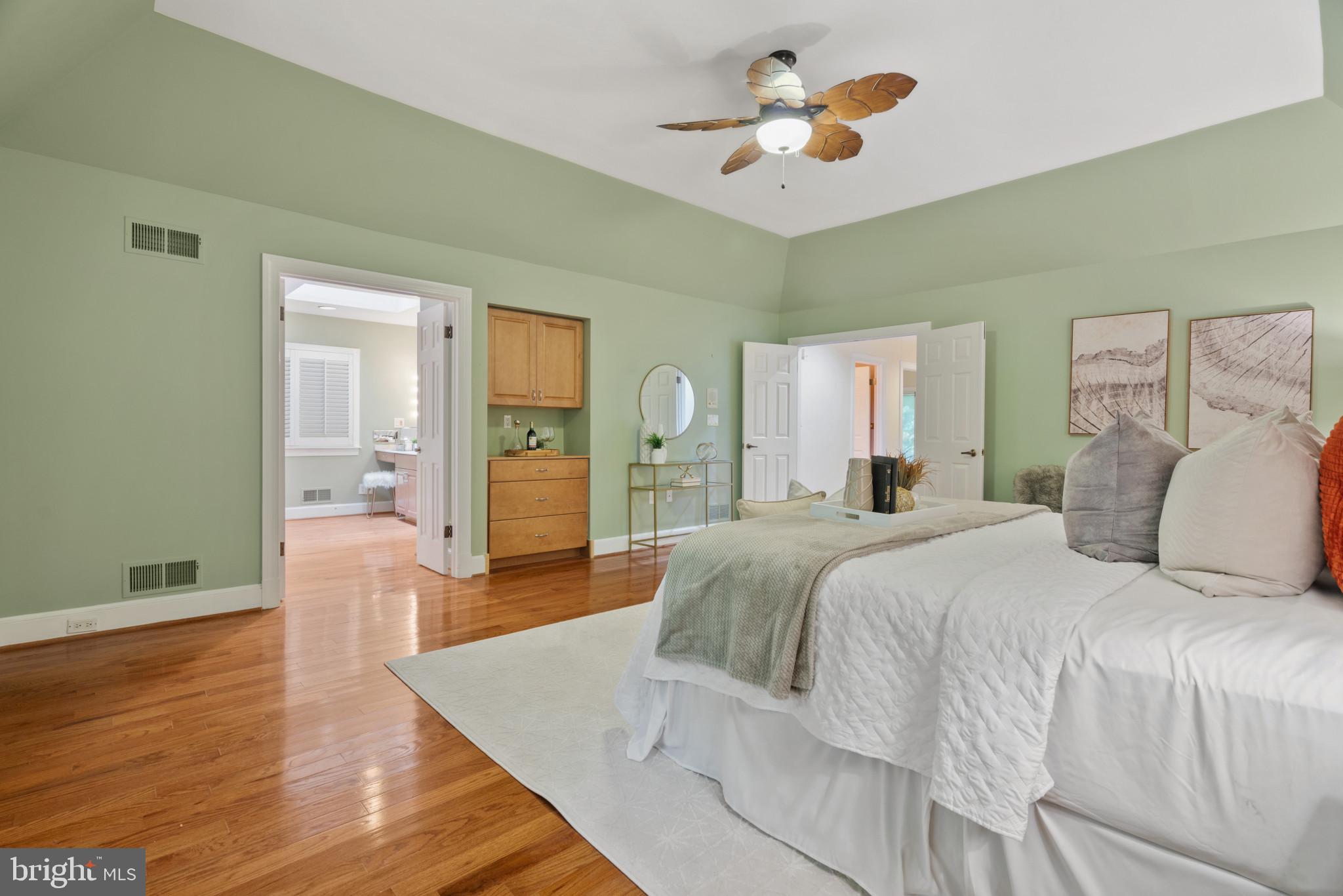 NORBECK KNOLLS - Residential