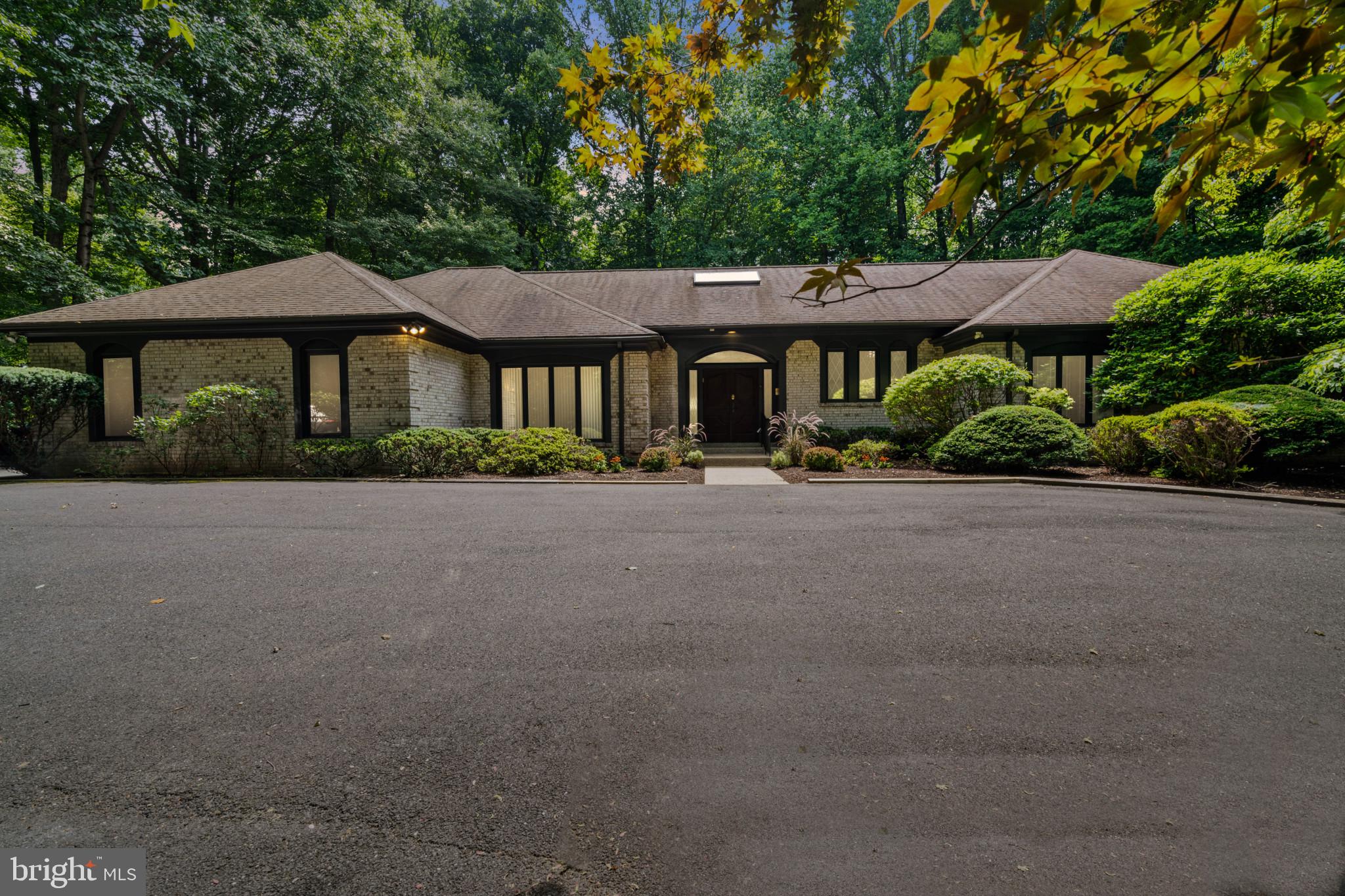 NORBECK KNOLLS - Residential