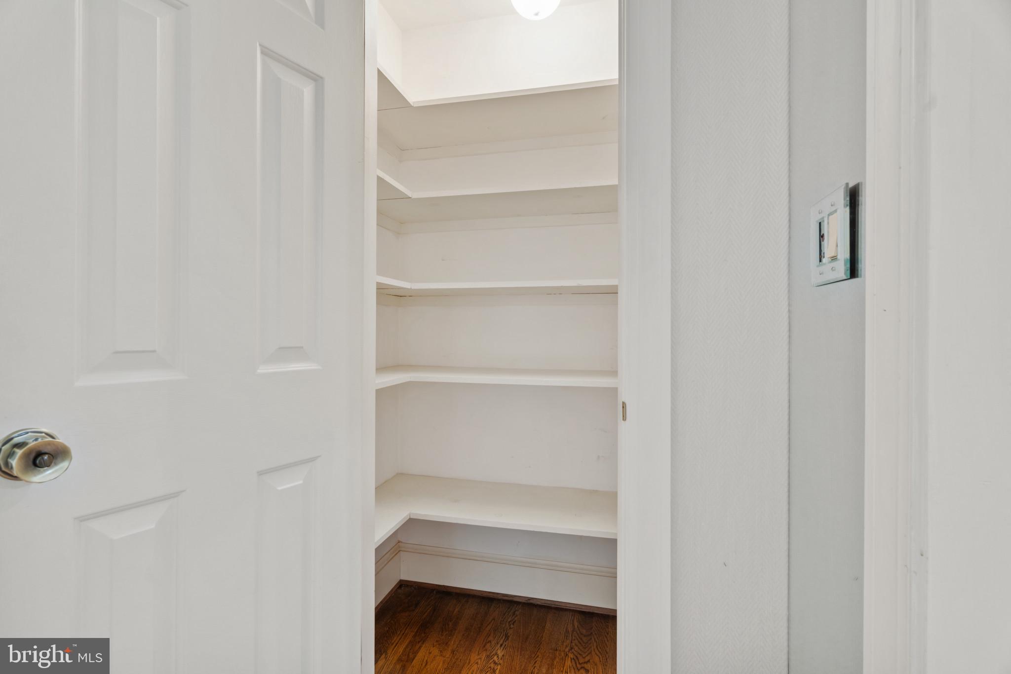 NORBECK KNOLLS - Residential