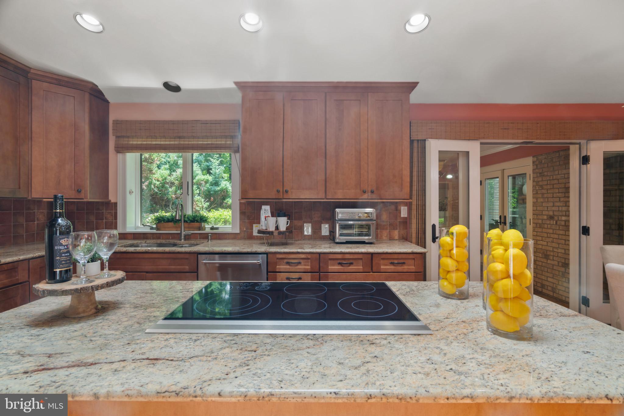 NORBECK KNOLLS - Residential