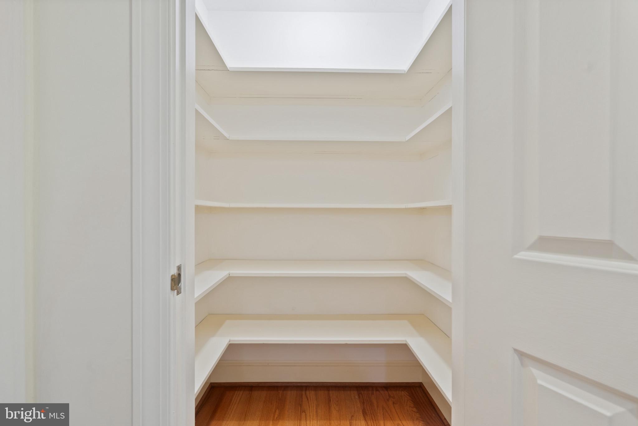 NORBECK KNOLLS - Residential