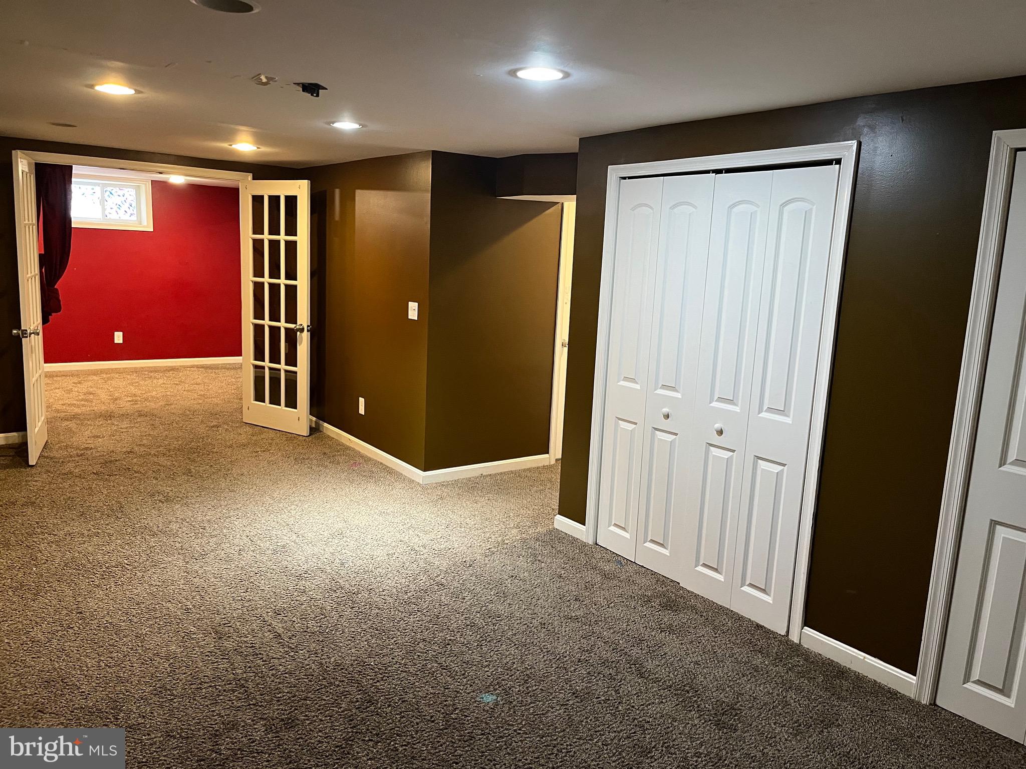 IMPERIAL GARDENS - Residential