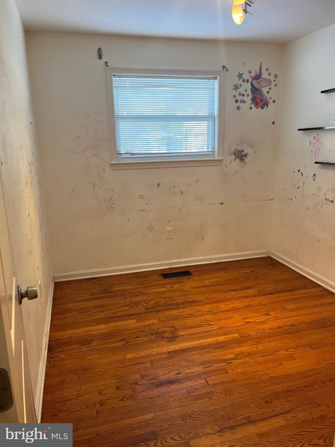 IMPERIAL GARDENS - Residential