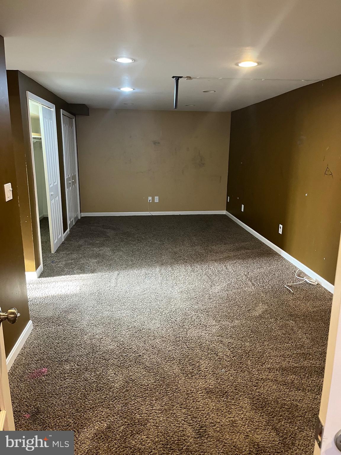 IMPERIAL GARDENS - Residential