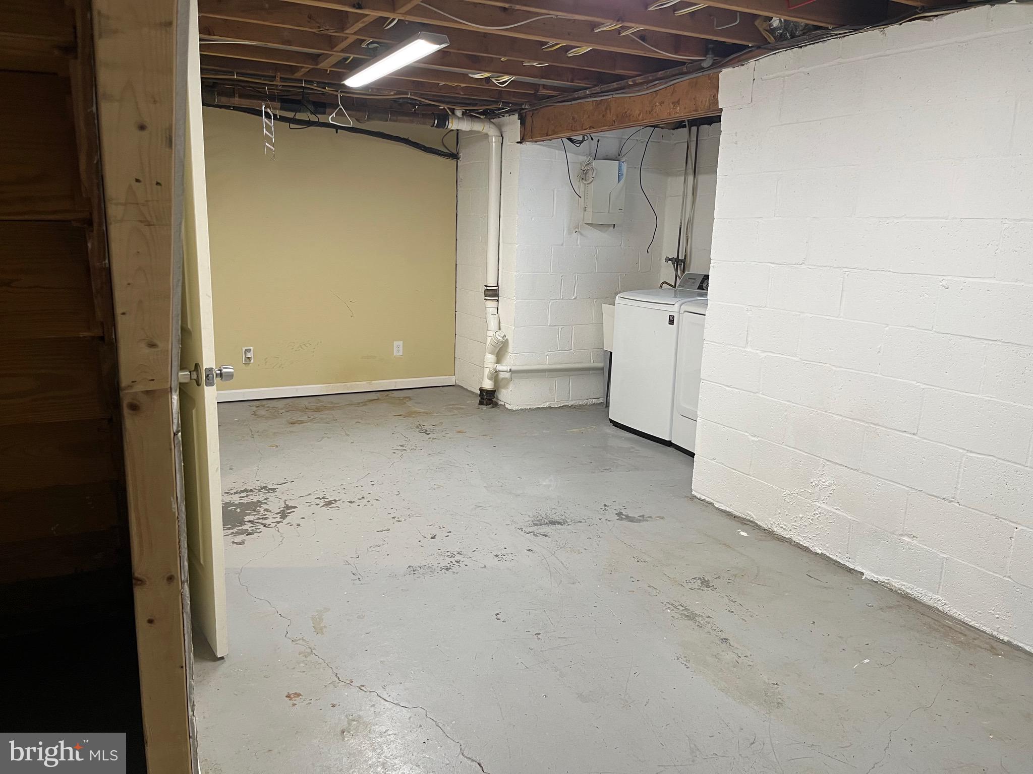 IMPERIAL GARDENS - Residential