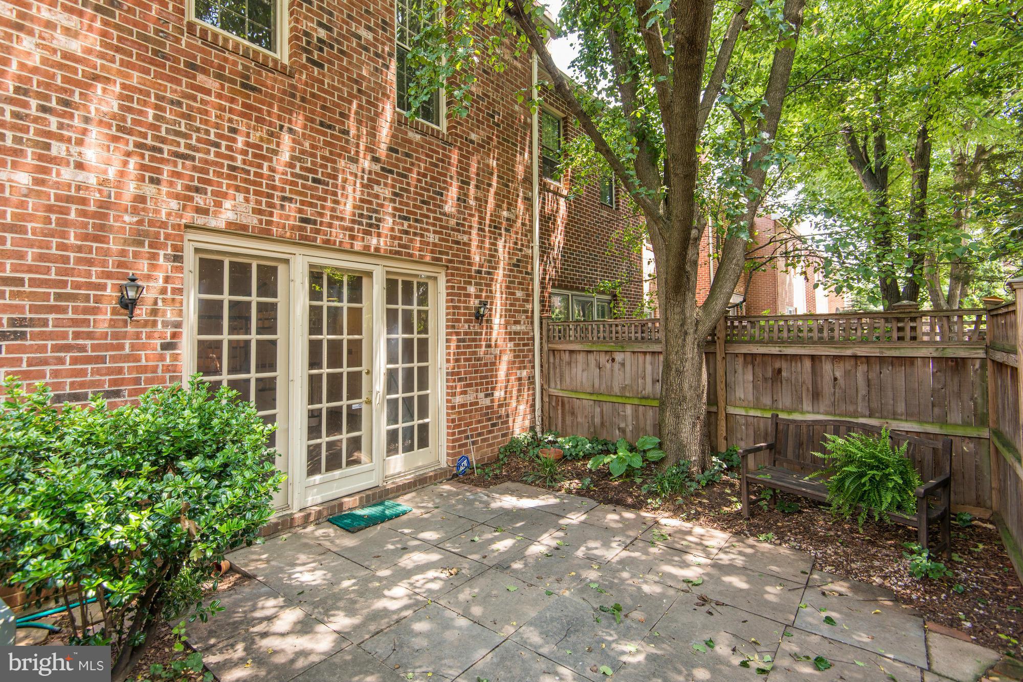 PRINCESS STREET TOWNHOUSES - Residential Lease