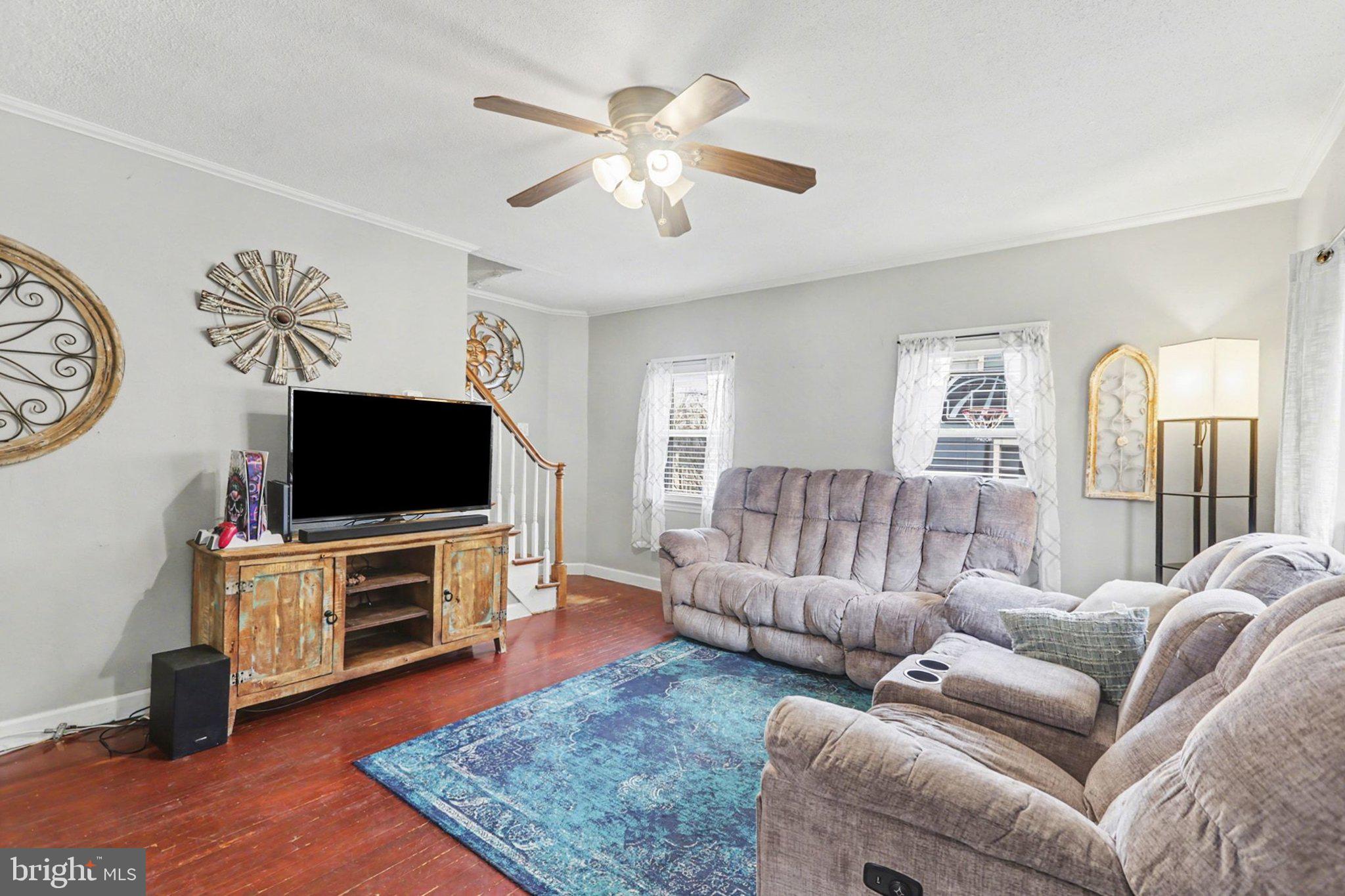 1330 CANTERBURY LANE