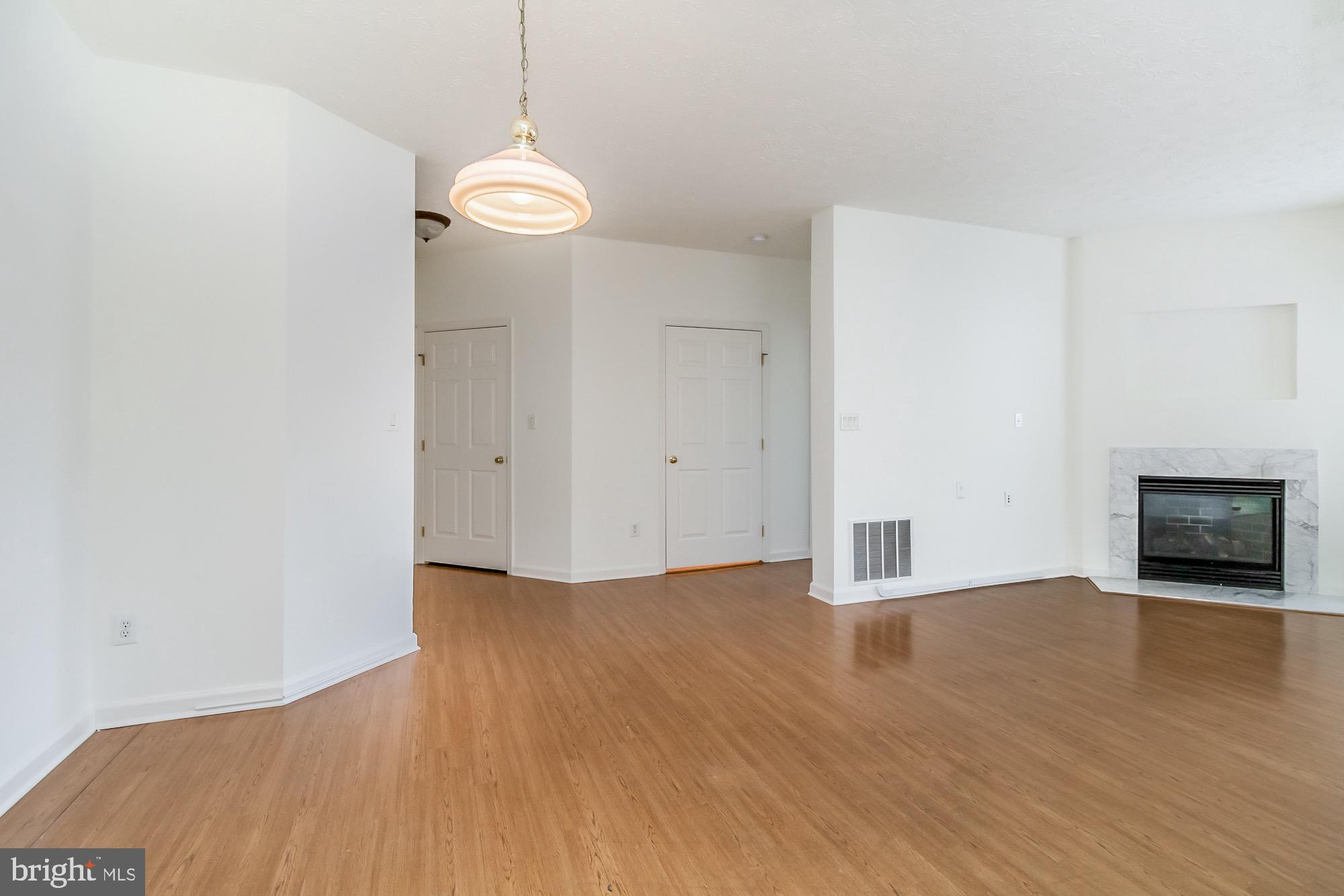 PINEY ORCHARD - Residential