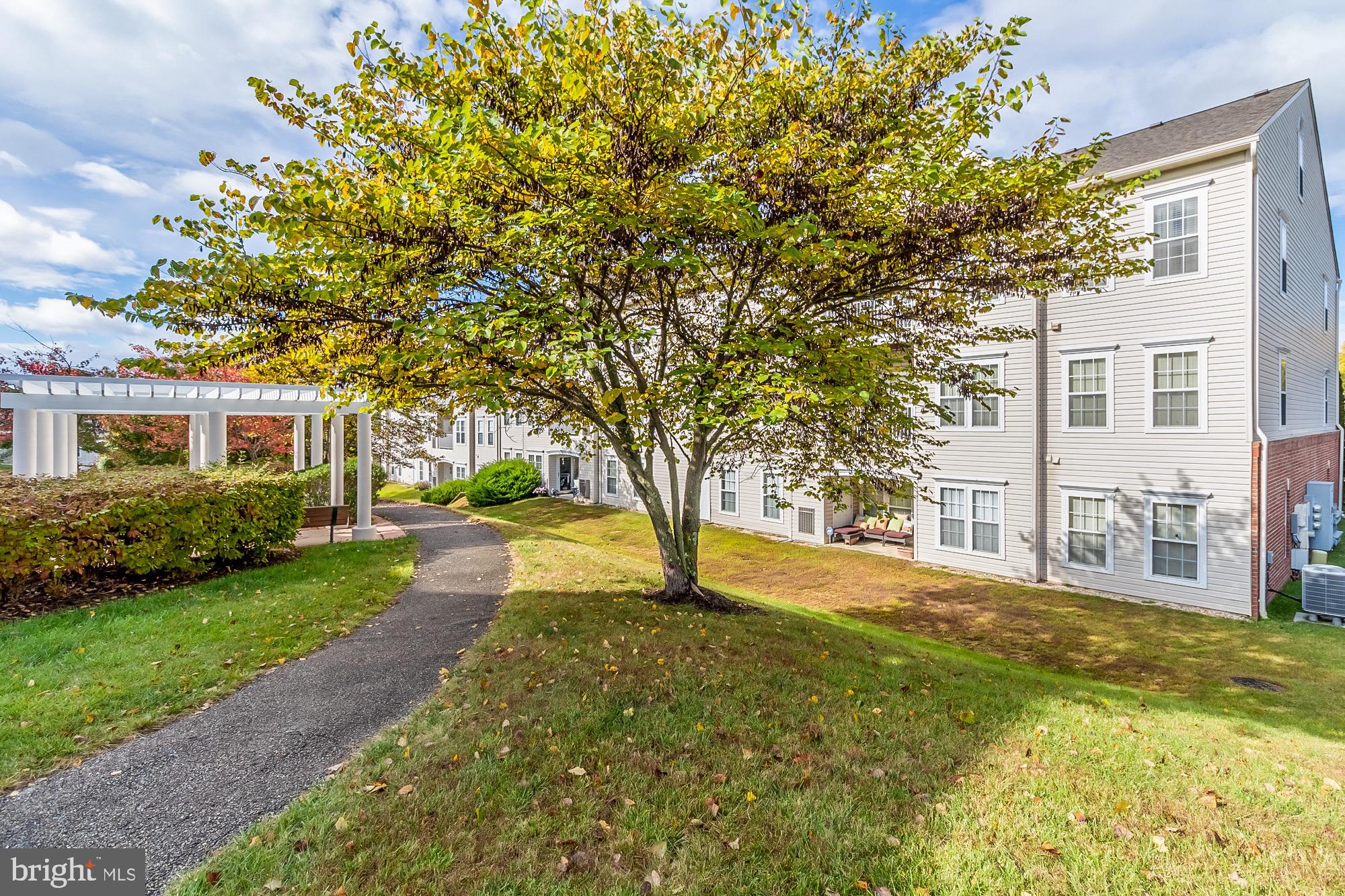 PINEY ORCHARD - Residential