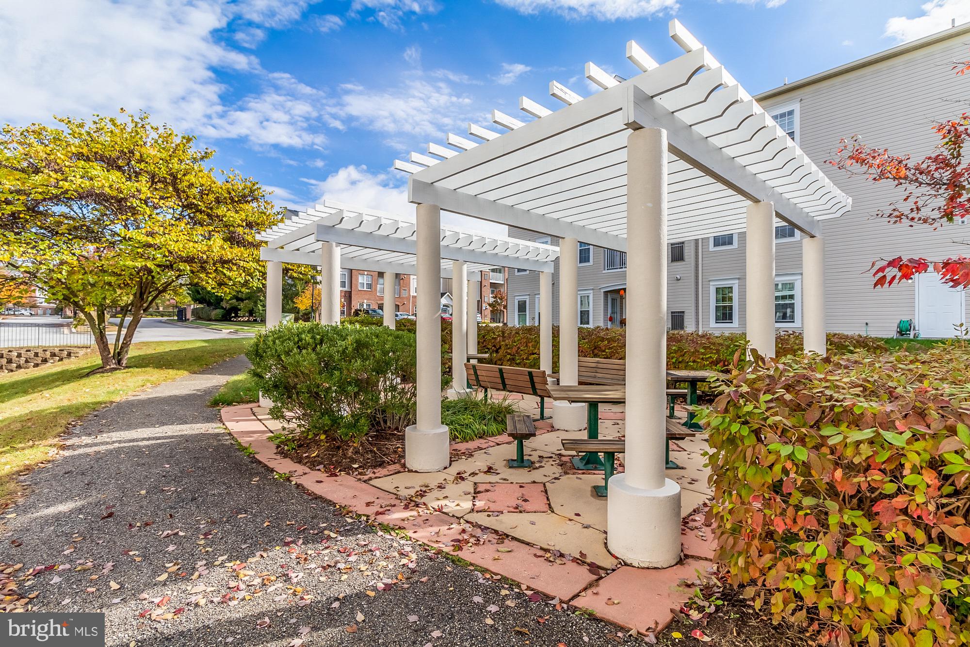 PINEY ORCHARD - Residential