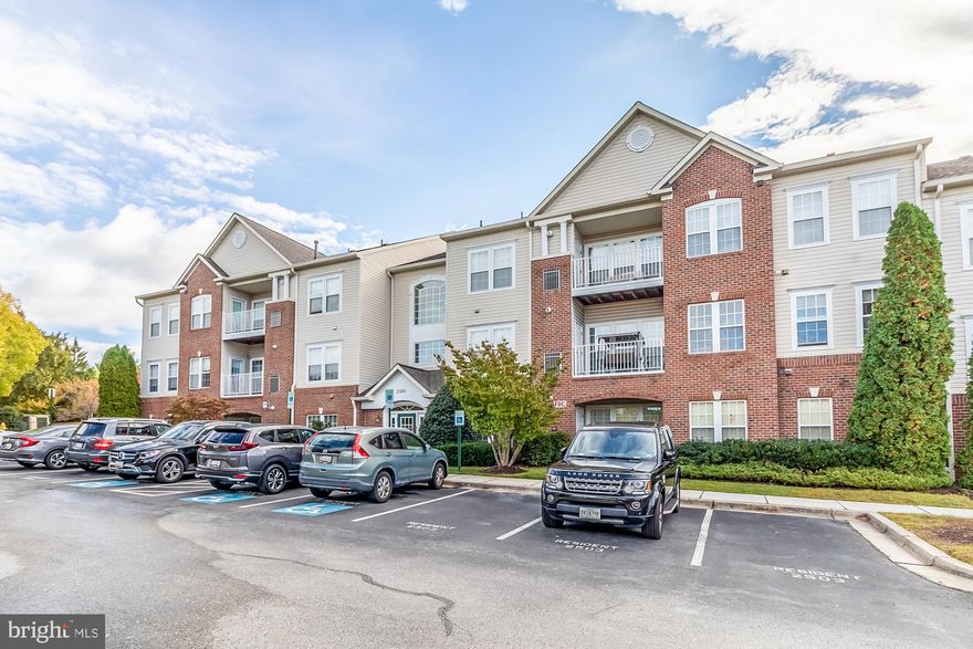 Rarely available ground floor unit in sought after Piney Orchard with a gas fireplace ! 2 bedroom, 2 bathroom first floor condo with a walk out patio level condo.  Well laid out spacious bedrooms and bathrooms with a ton of light,  its own private entrance, fireplace, and an office nook space.  It has been well maintained by the owner with updated flooring and appliances. Fresh paint throughout with new carpet in the bedrooms. There is a pool, bike trail, tennis courts, community center, playground, jog/walk path, gym, water/lake privilege and recreation center on the premises that is covered by the condo fee. Located near the popular Waugh Chapel, all of your shopping needs are close by. Easy access to BWI airport and the MARC train station, Rt 100, Rt 32, Rt 175, I-97 and I-695. Centrally located between Washington DC and Baltimore.
Piney Orchard, developed in the 1990s, is the largest planned community located in Anne Arundel County. Beautiful tree-lined lots and a wide range of home choices accent the quiet neighborhoods in Piney Orchard. Surrounded by nature’s beauty, including lakes, a river and acres of protected land, Piney Orchard has something to offer everyone. All this, and you’re minutes away from Ft. Meade and the MARC commuter train that will take you to Baltimore, Washington, D.C. and points-in-between. Right in the neighborhood is the Piney Orchard Marketplace, playgrounds, GORC Park with athletic fields, the WB&A trail and miles of other walking trails.