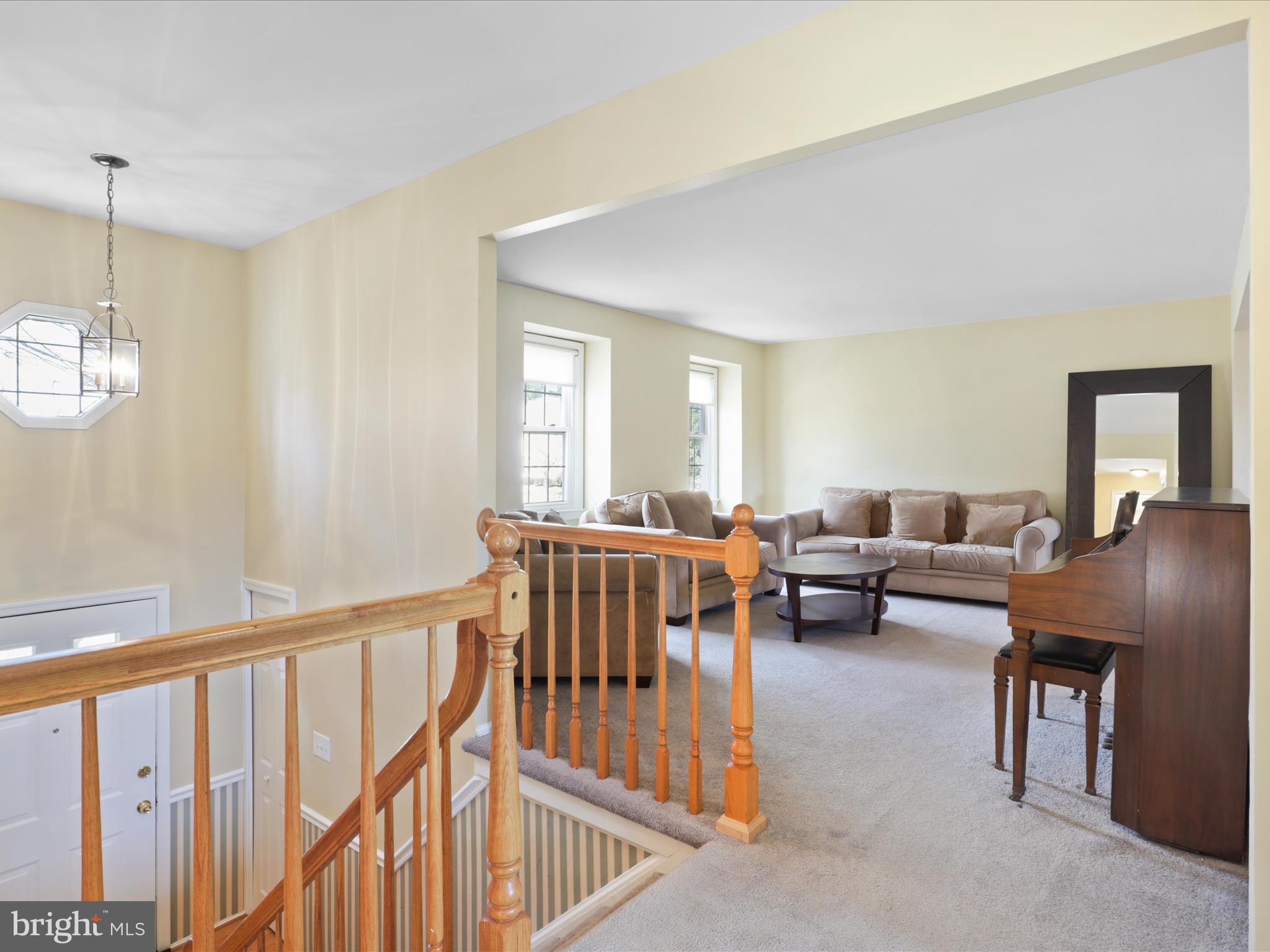 2 DARNELL COURT