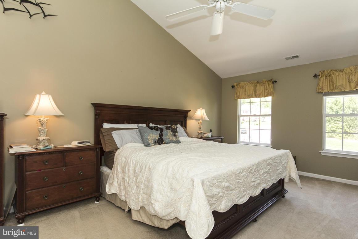 VINEYARD OAK - Residential