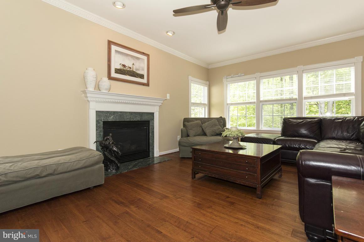 VINEYARD OAK - Residential