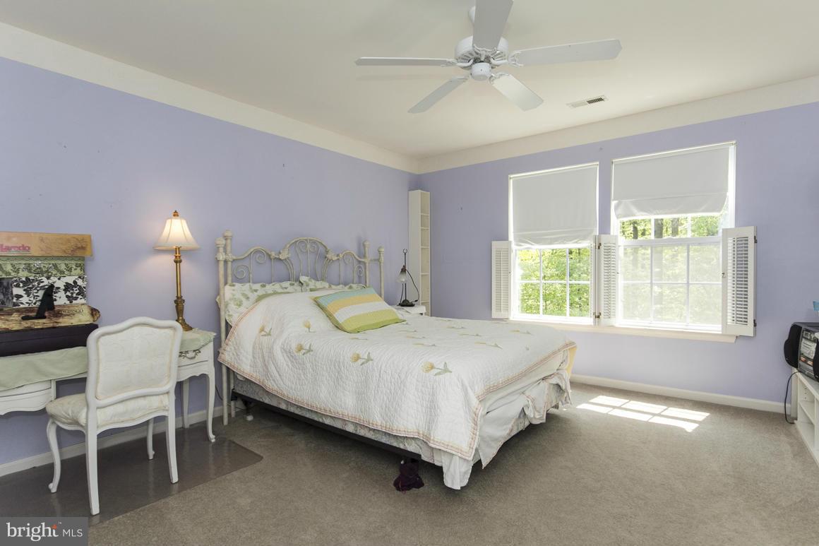 VINEYARD OAK - Residential