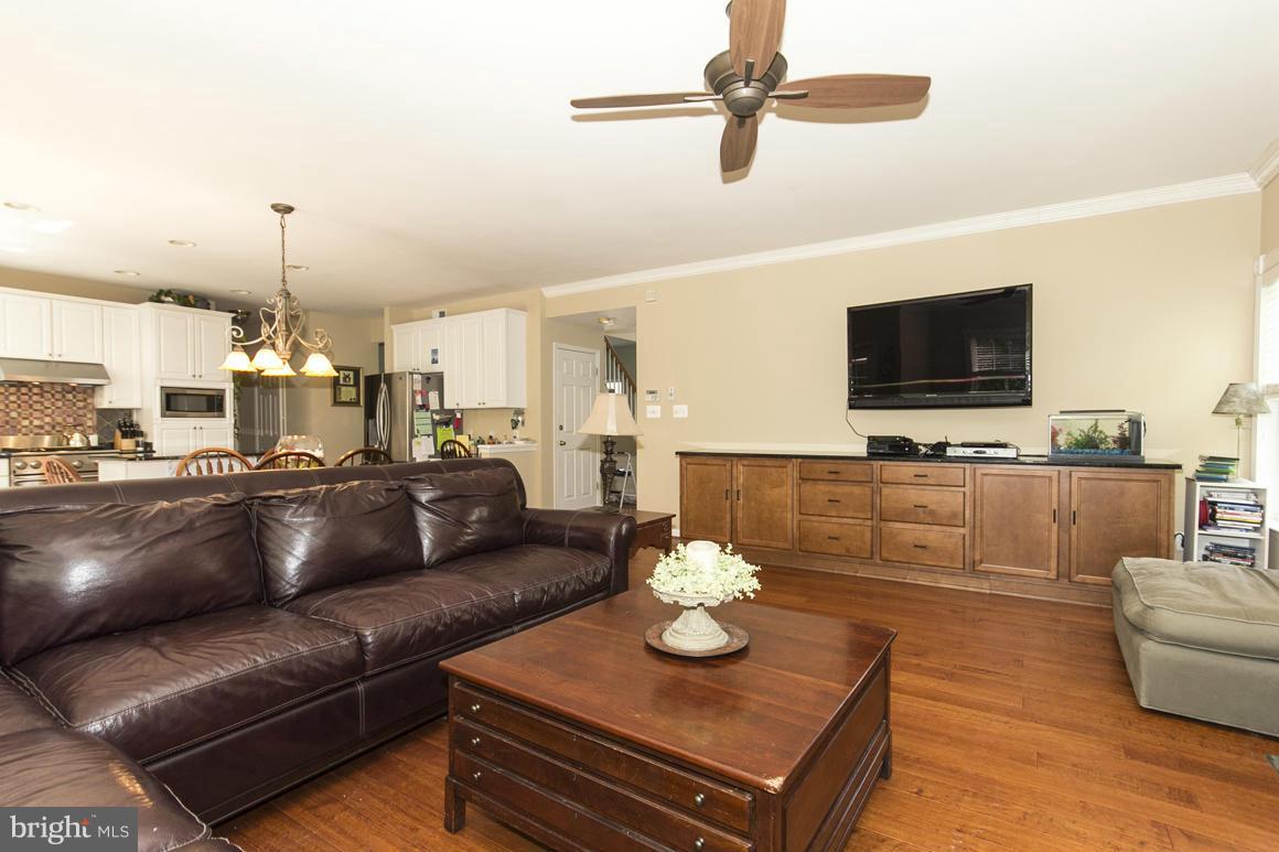 VINEYARD OAK - Residential