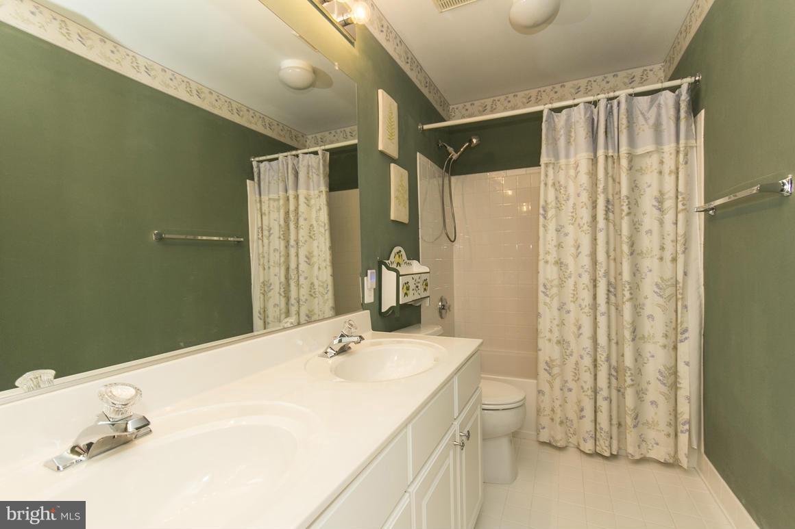 VINEYARD OAK - Residential