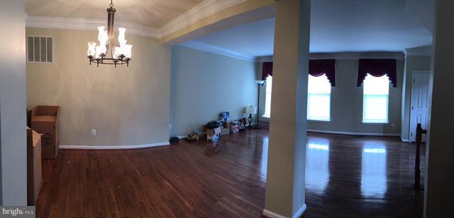 FARMWELL HUNT - Residential Lease