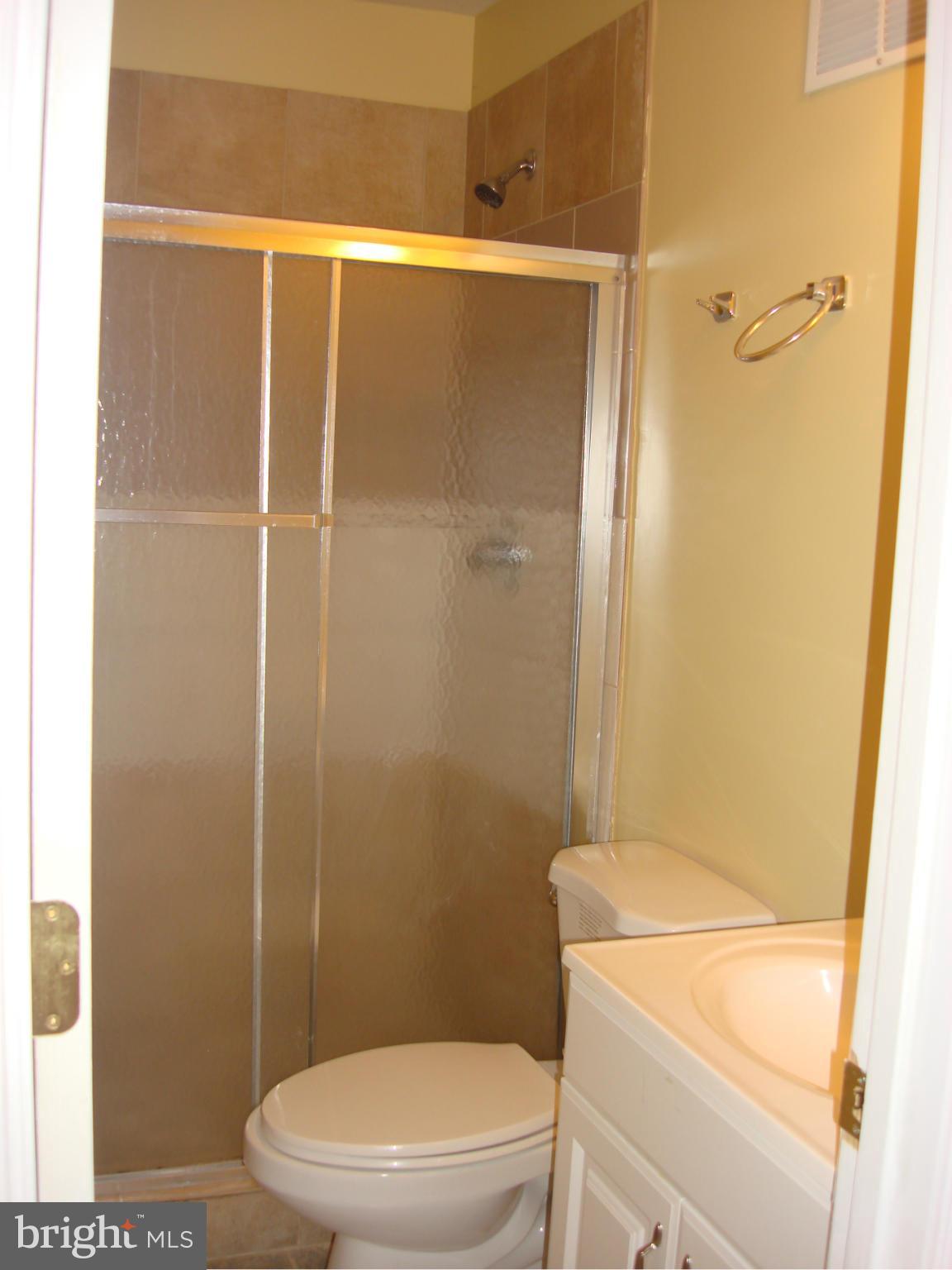 FARMWELL HUNT - Residential Lease