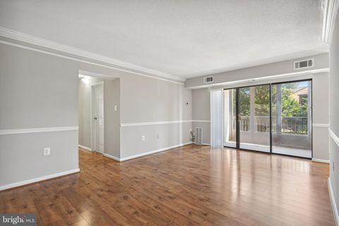 609 CENTER STREET 104 HERNDON VA 20170