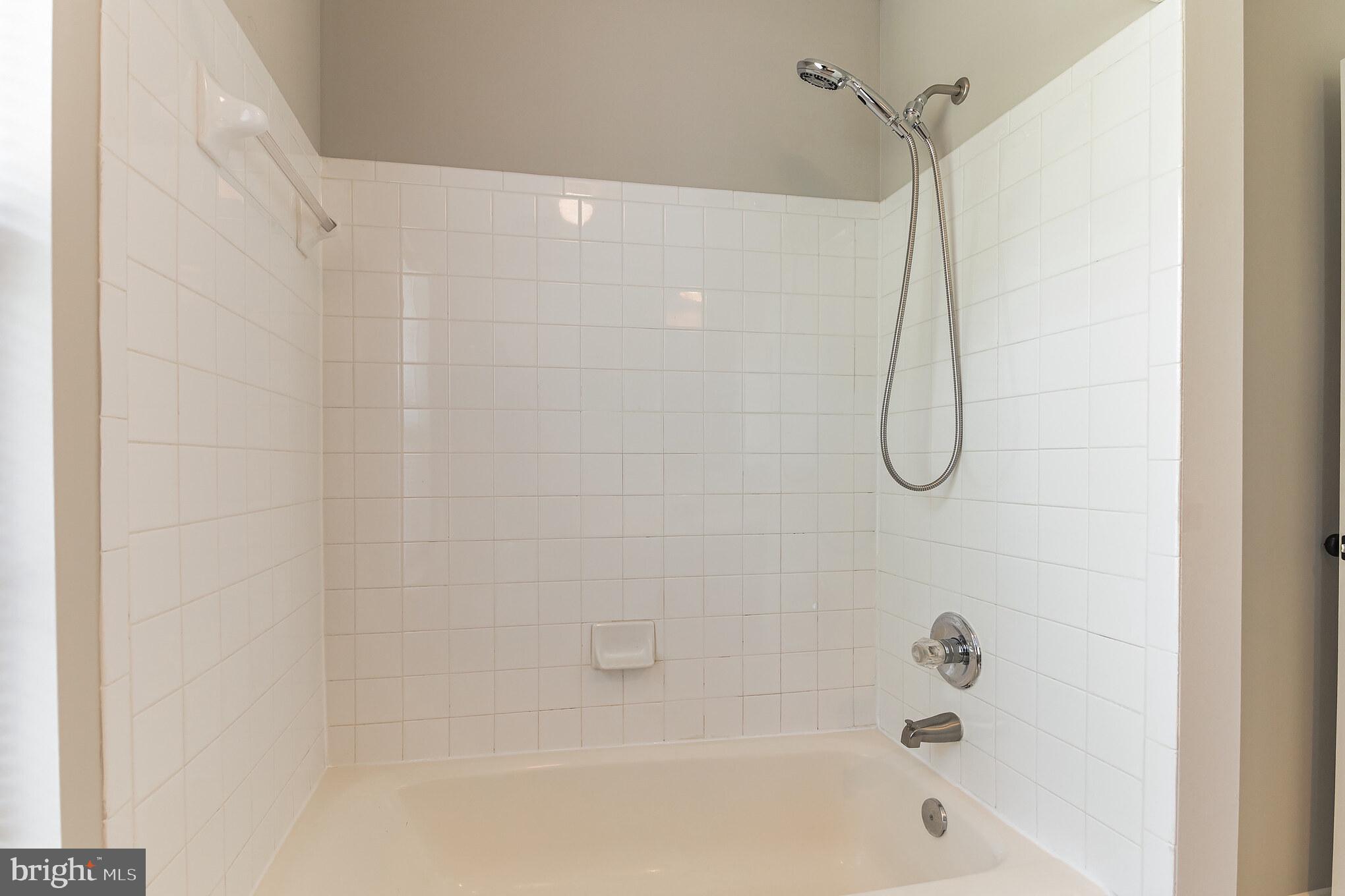 PARK RIDGE - Residential Lease