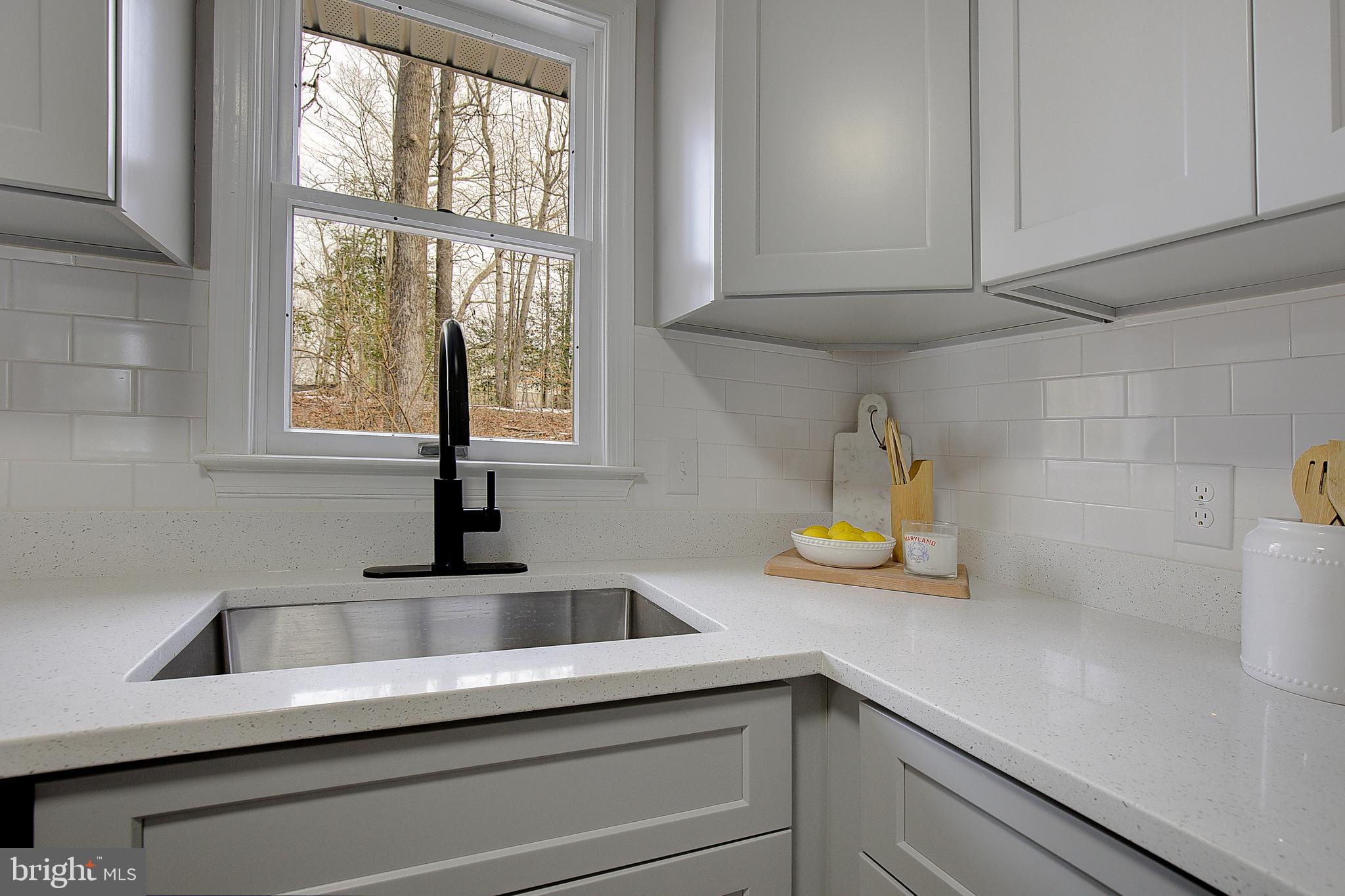 ROMAR VIEW - Residential