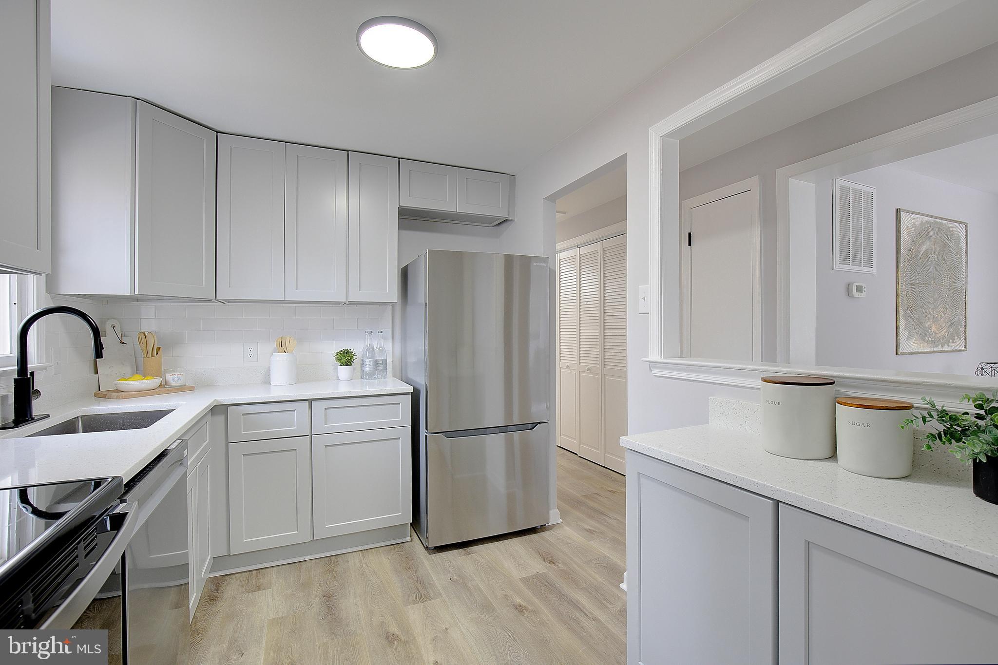 ROMAR VIEW - Residential