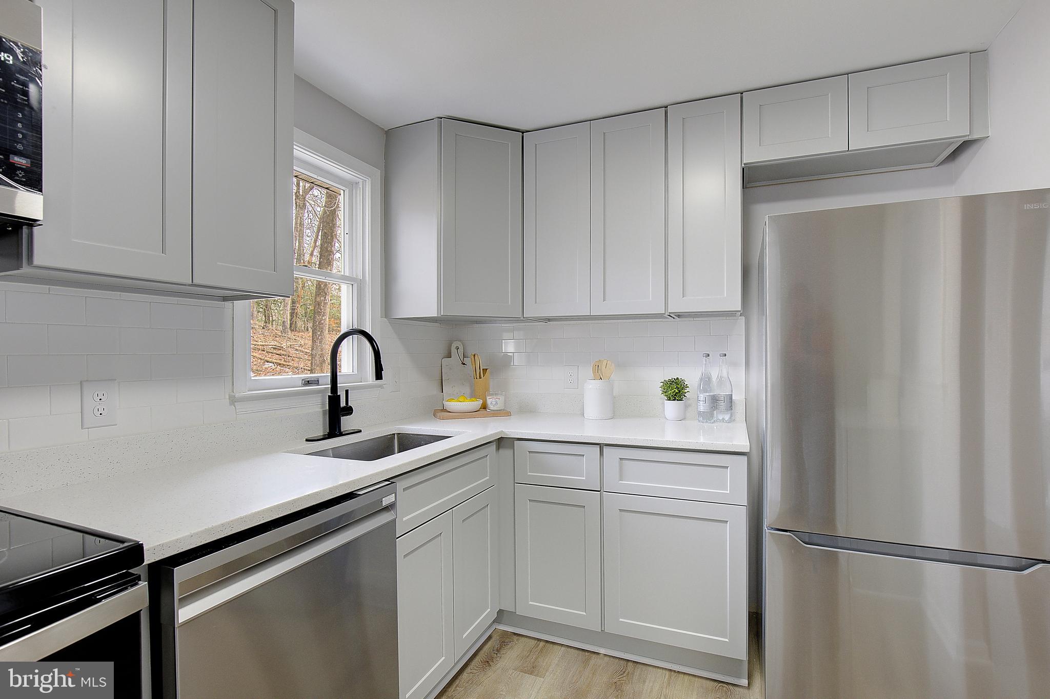 ROMAR VIEW - Residential