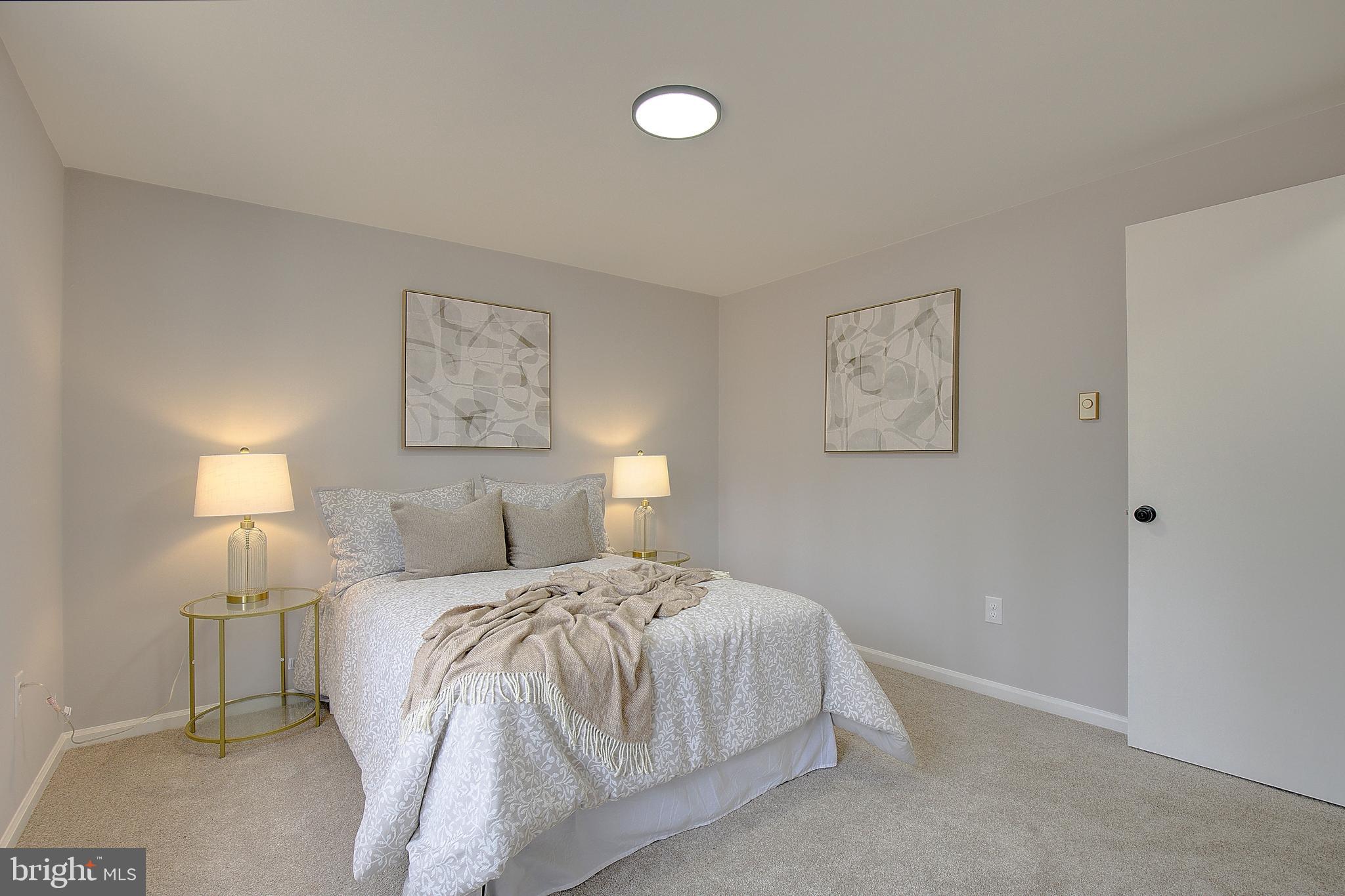 ROMAR VIEW - Residential